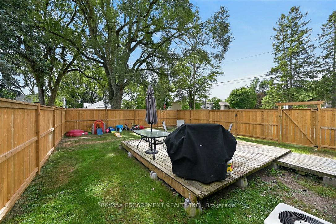 Photo 29 of 82 Division Street, Brantford, Eagle Place East — HOMEH