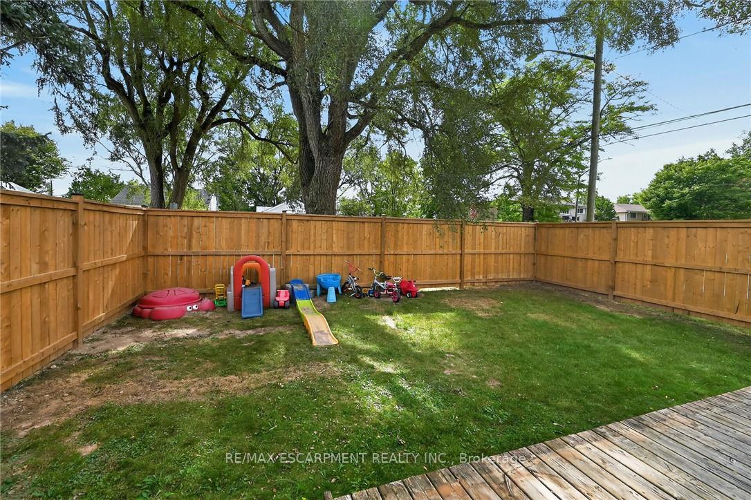 Photo 30 of 82 Division Street, Brantford, Eagle Place East — HOMEH