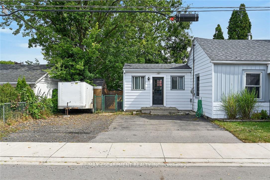 Photo 32 of 82 Division Street, Brantford, Eagle Place East — HOMEH