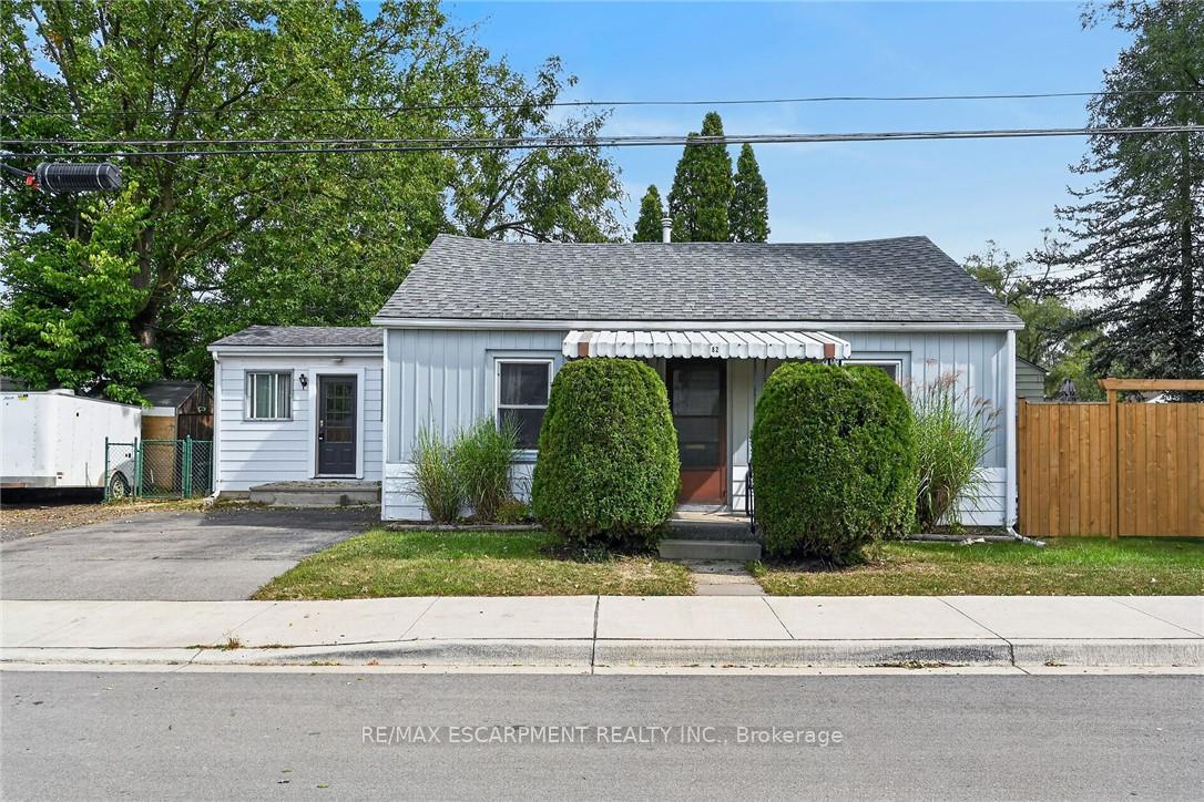Photo 33 of 82 Division Street, Brantford, Eagle Place East — HOMEH