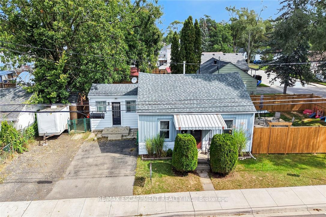 Photo 35 of 82 Division Street, Brantford, Eagle Place East — HOMEH