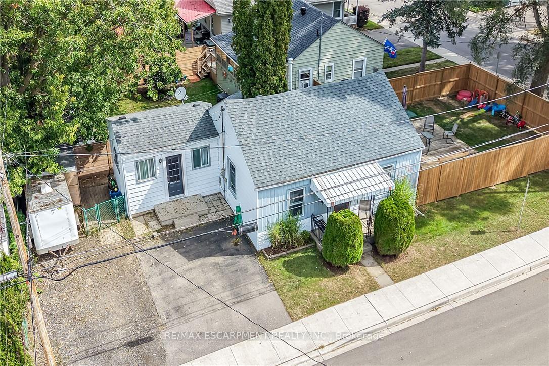 Photo 37 of 82 Division Street, Brantford, Eagle Place East — HOMEH