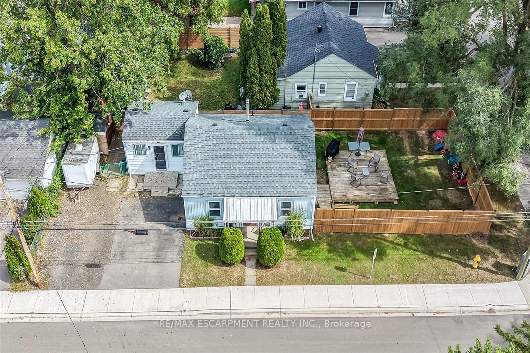 Photo 40 of 82 Division Street, Brantford, Eagle Place East — HOMEH