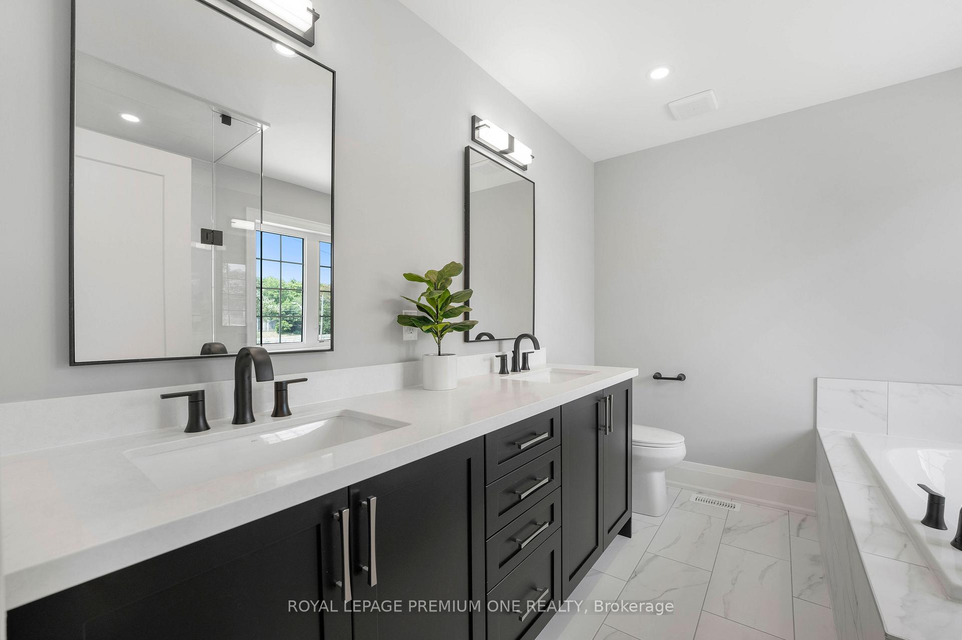 Photo 65 of 8 Jack Kenny Court, Caledon, Bolton West — HOMEH