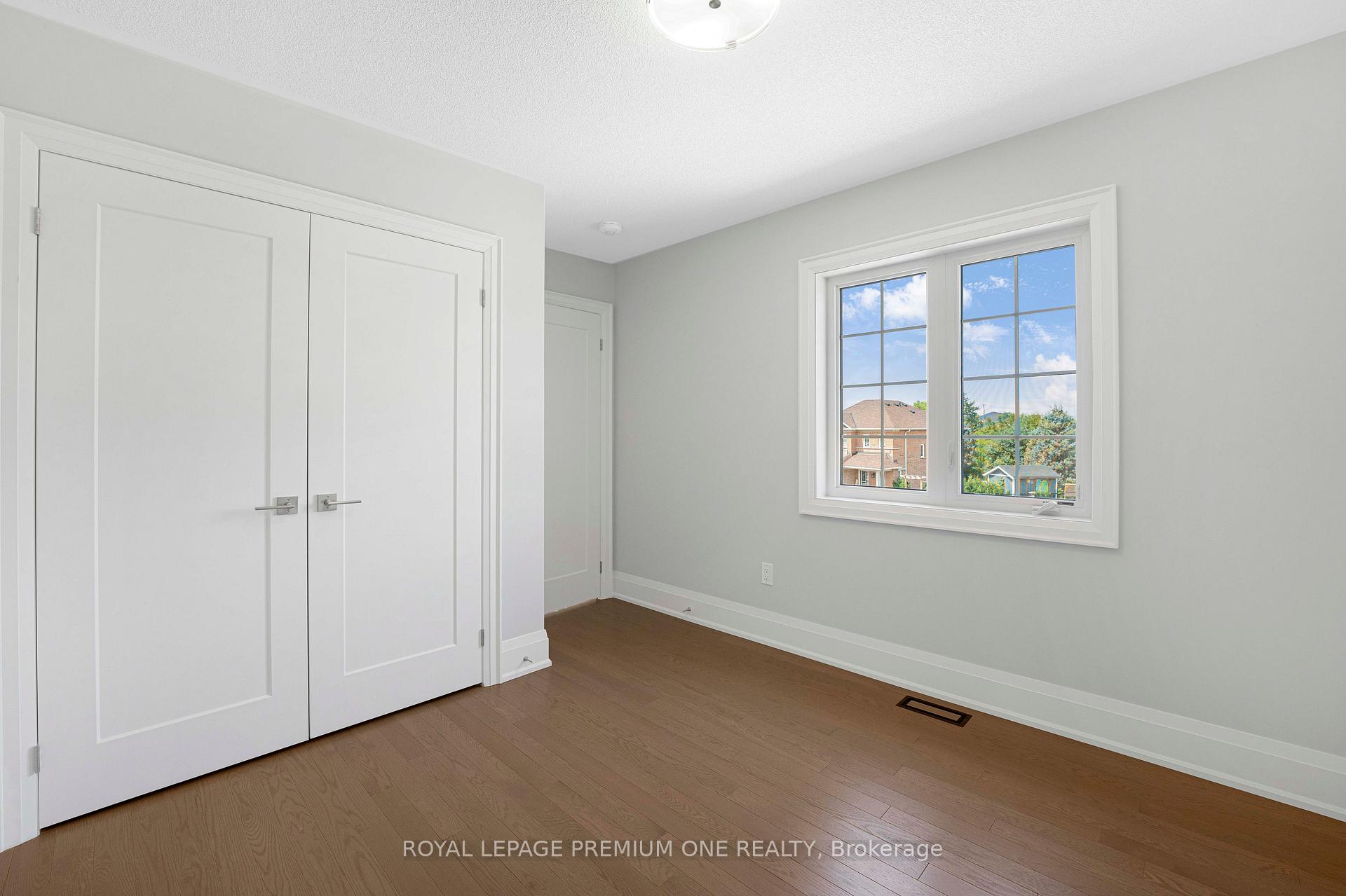 Photo 69 of 8 Jack Kenny Court, Caledon, Bolton West — HOMEH