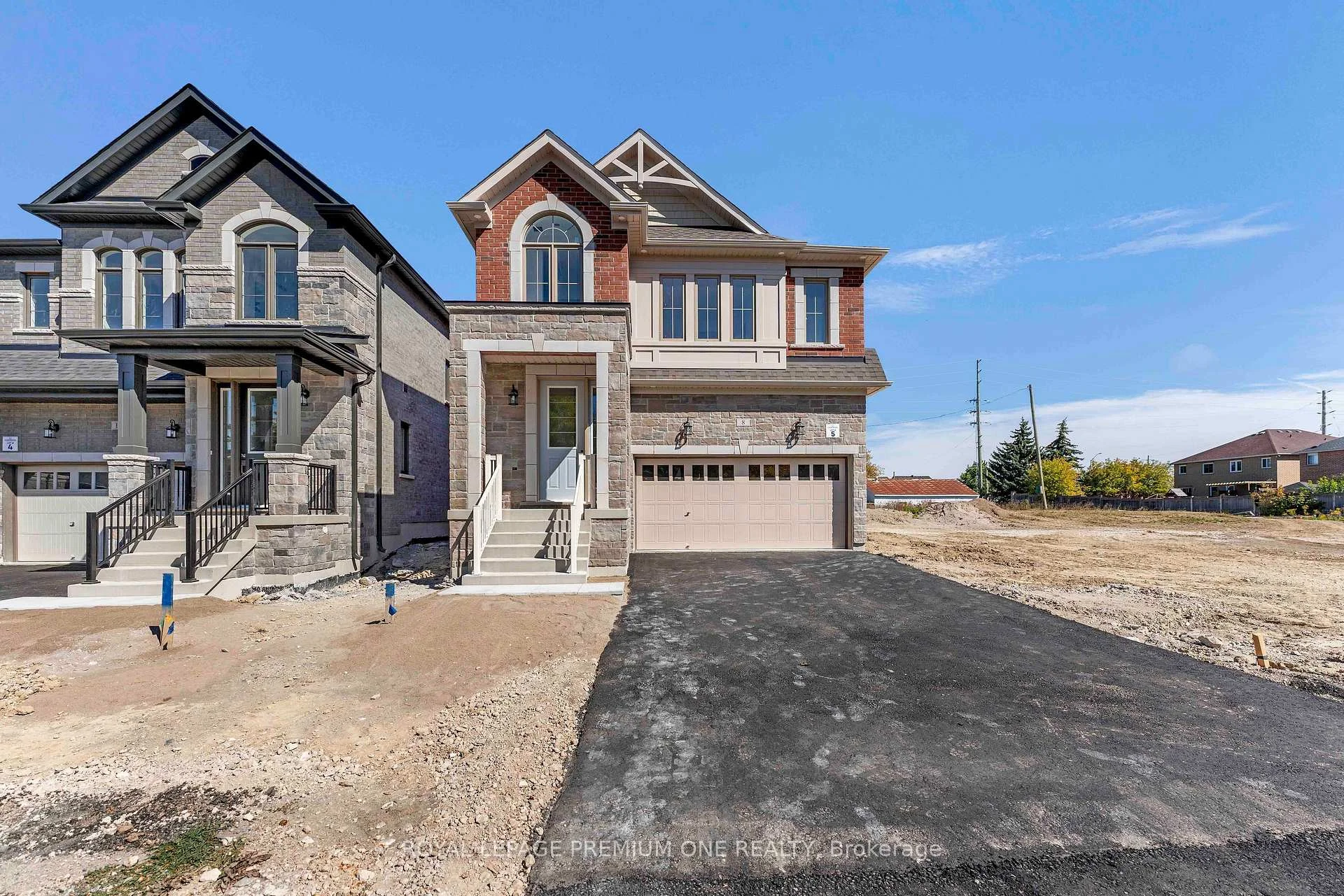 Photo 8 of 8 Jack Kenny Court, Caledon, Bolton West — HOMEH