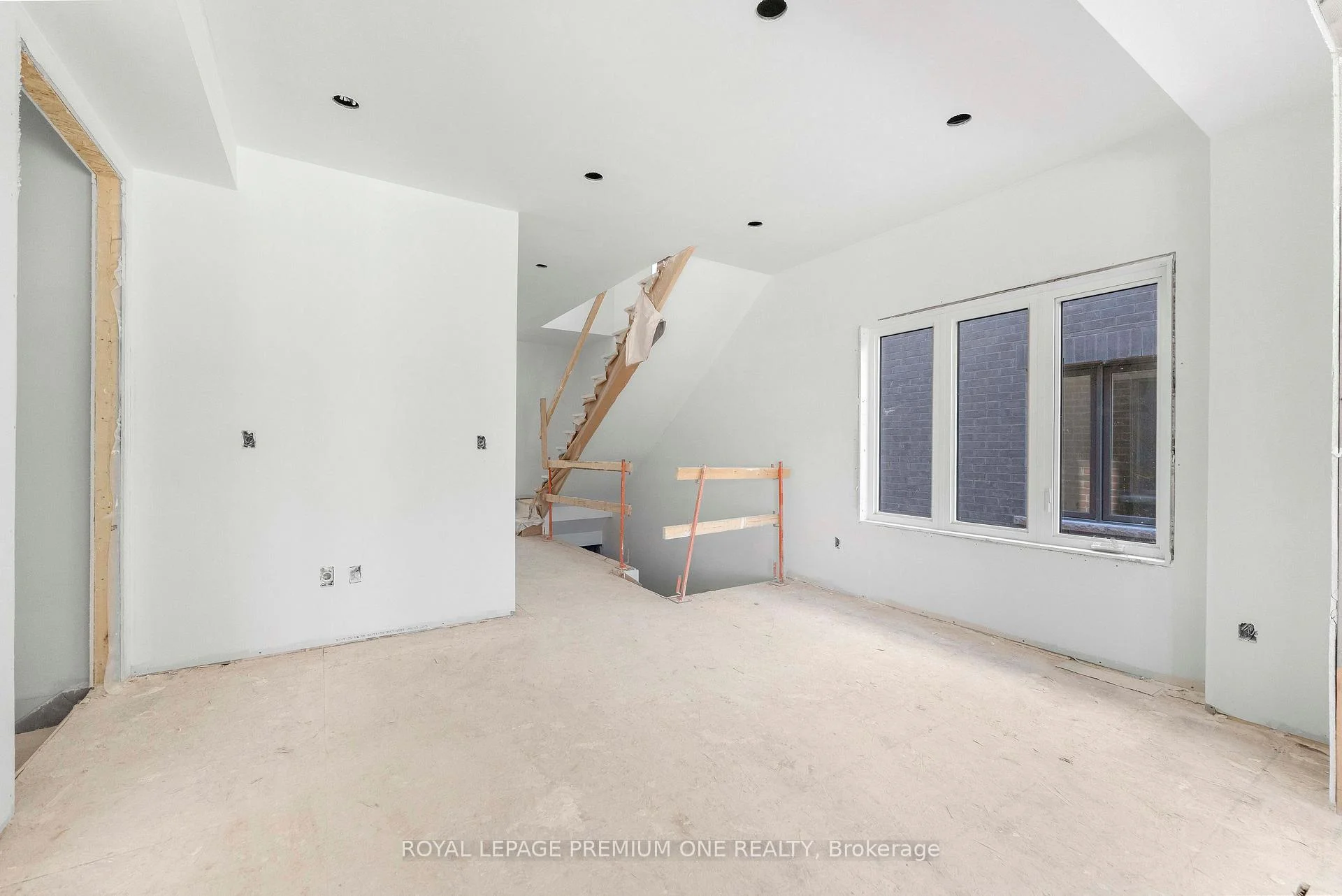 Photo 22 of 8 Jack Kenny Court, Caledon, Bolton West — HOMEH
