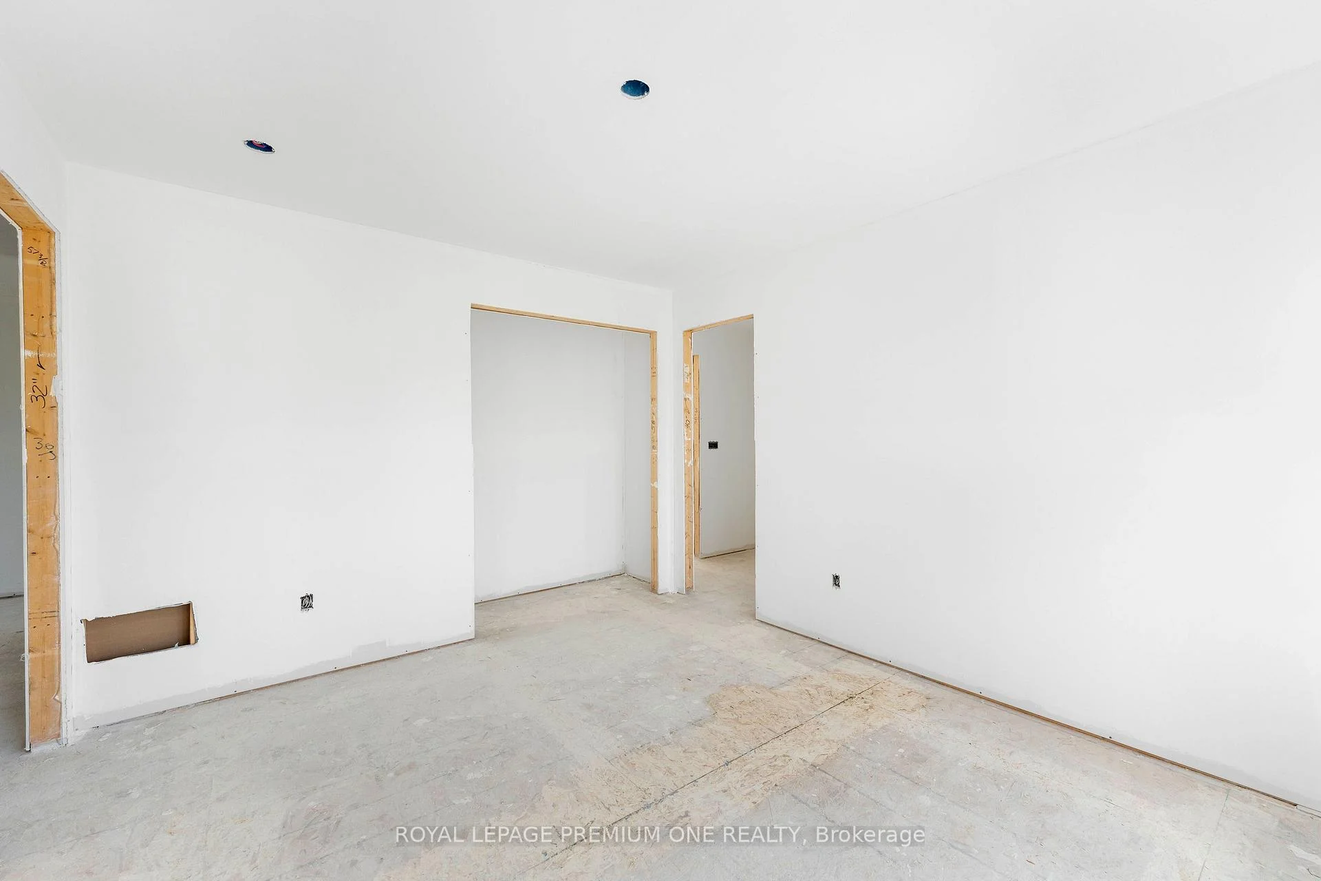 Photo 36 of 8 Jack Kenny Court, Caledon, Bolton West — HOMEH
