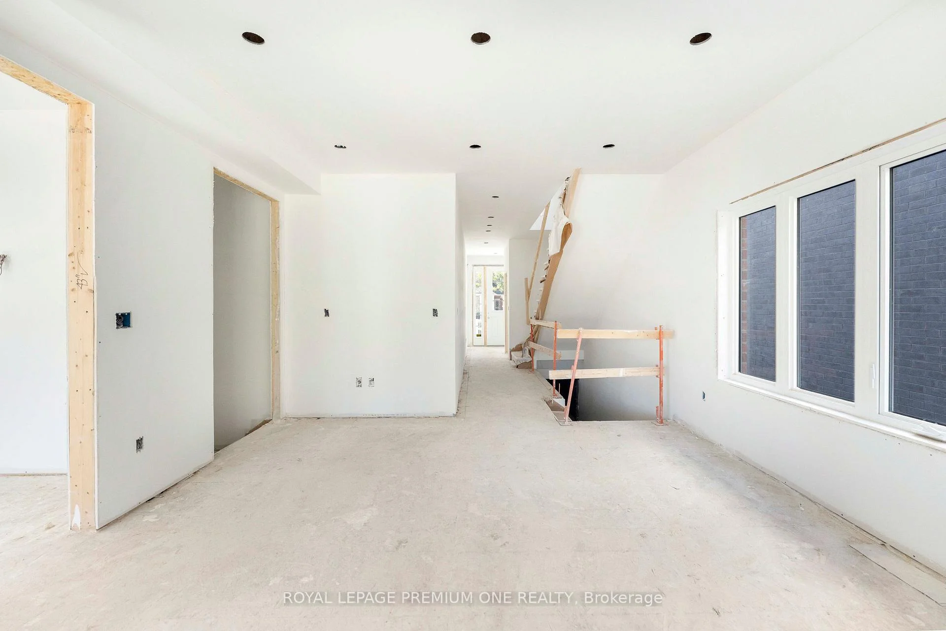 Photo 82 of 8 Jack Kenny Court, Caledon, Bolton West — HOMEH