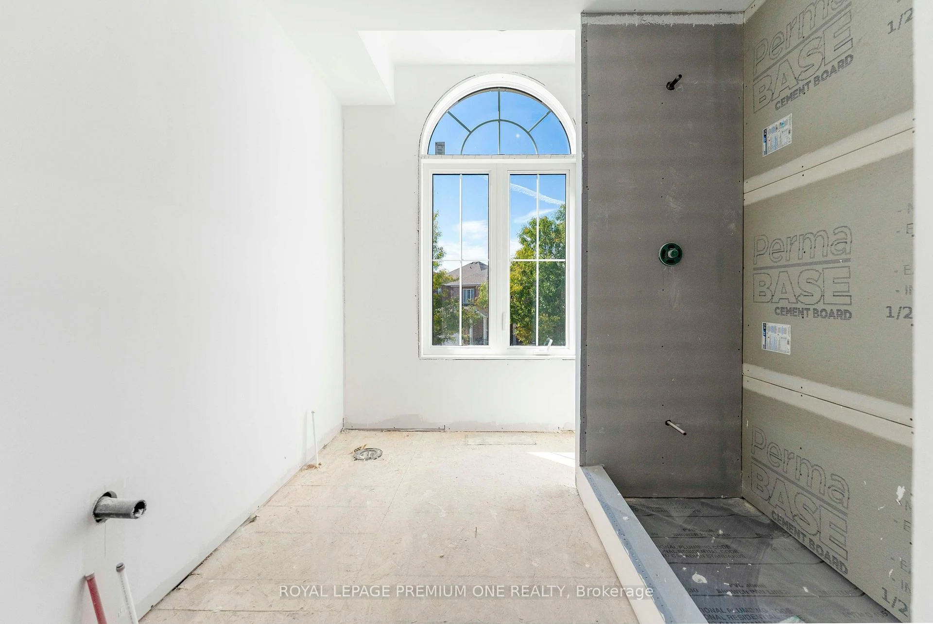 Photo 96 of 8 Jack Kenny Court, Caledon, Bolton West — HOMEH