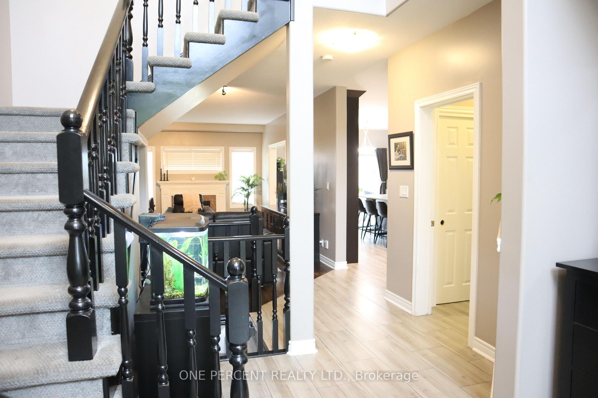 Photo 6 of 349 Winterberry Boulevard, Thorold, Confederation Heights — HOMEH