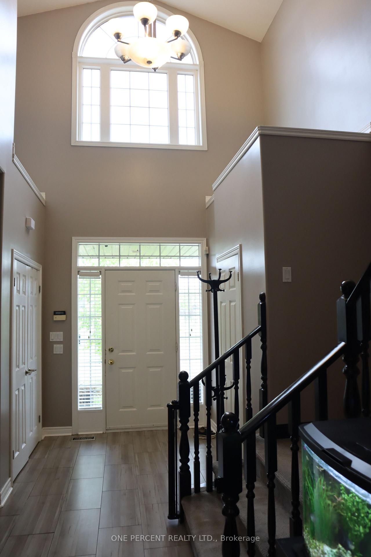 Photo 7 of 349 Winterberry Boulevard, Thorold, Confederation Heights — HOMEH