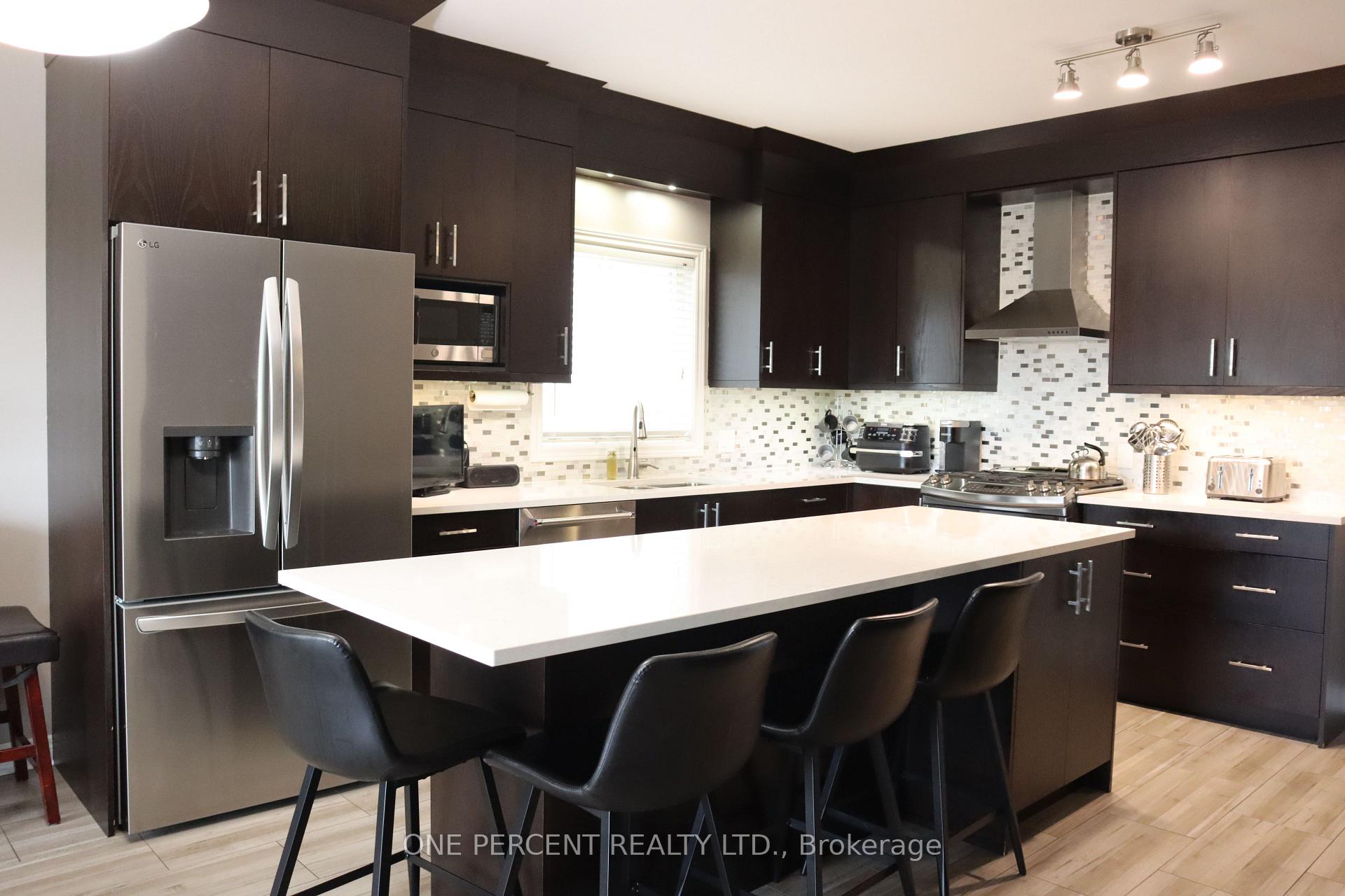 Photo 9 of 349 Winterberry Boulevard, Thorold, Confederation Heights — HOMEH