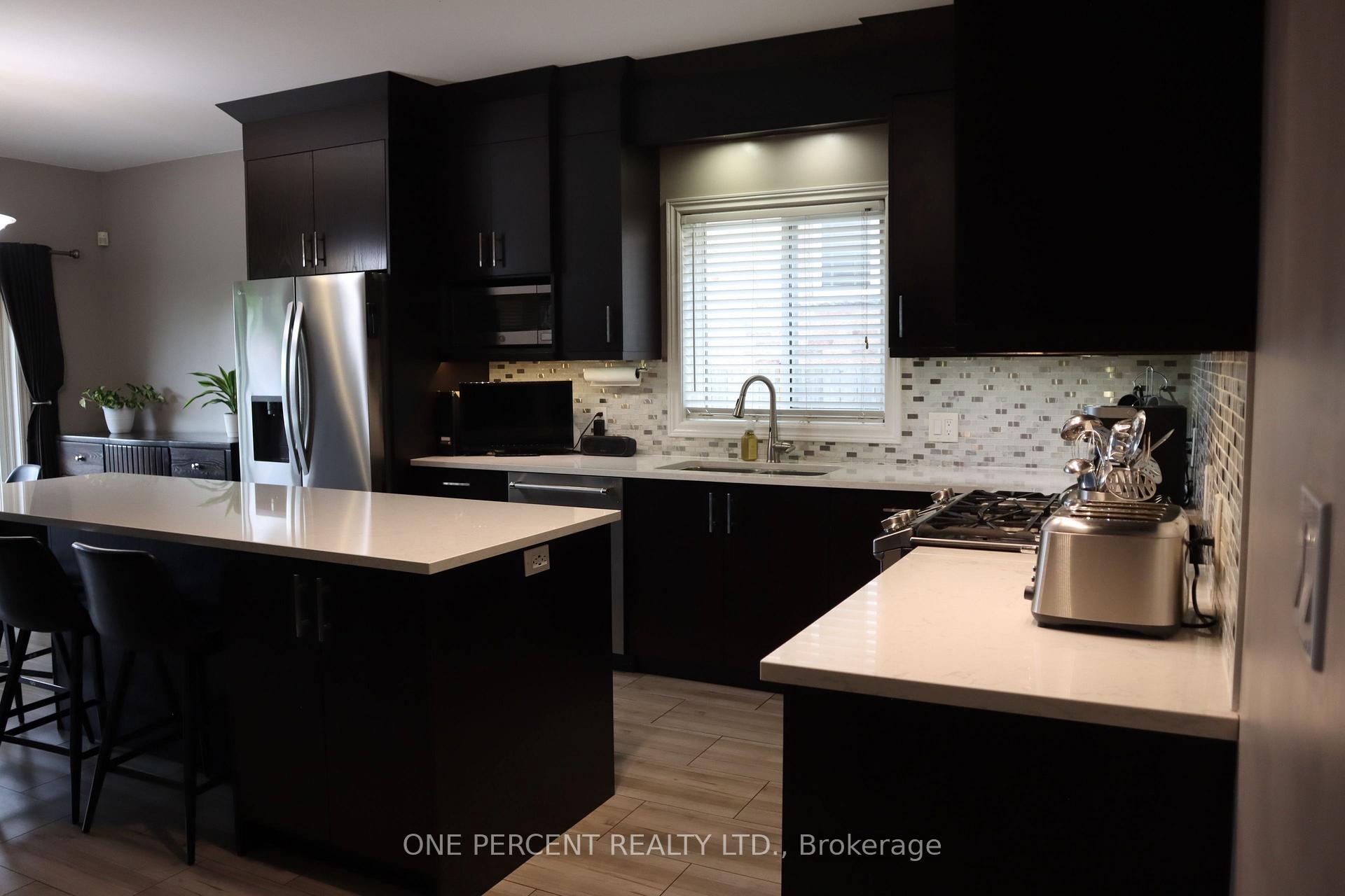 Photo 11 of 349 Winterberry Boulevard, Thorold, Confederation Heights — HOMEH