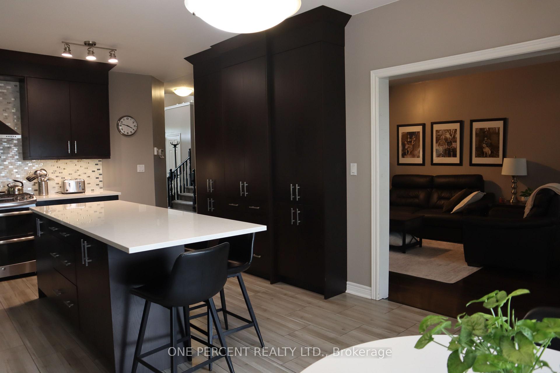 Photo 13 of 349 Winterberry Boulevard, Thorold, Confederation Heights — HOMEH