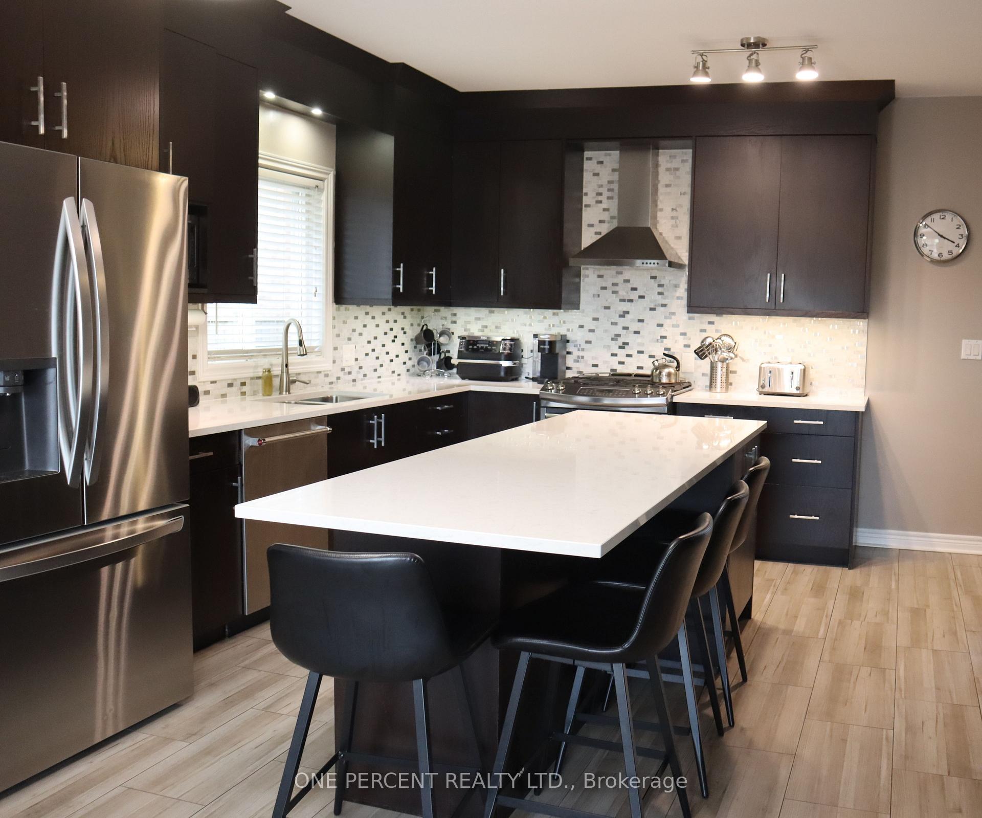 Photo 15 of 349 Winterberry Boulevard, Thorold, Confederation Heights — HOMEH