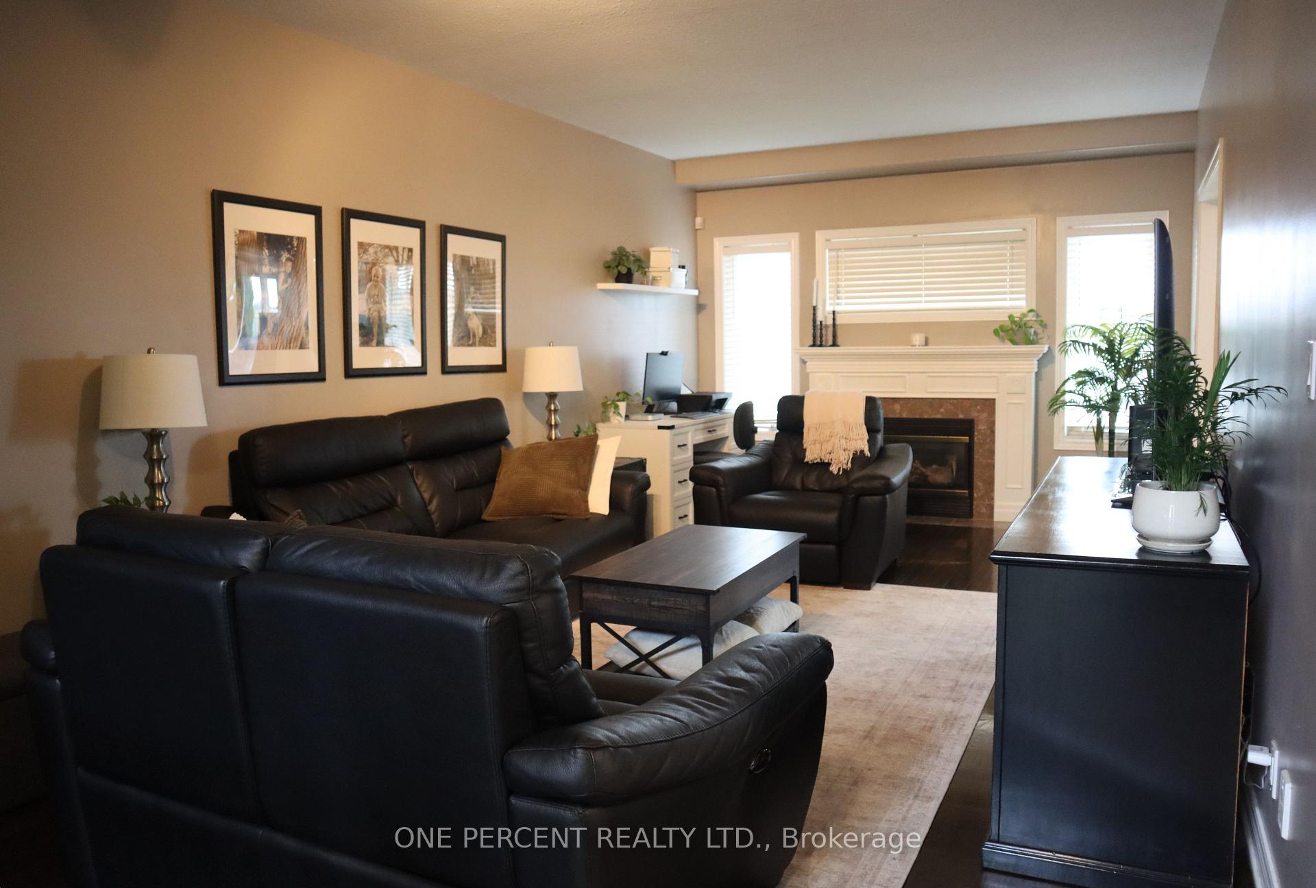 Photo 16 of 349 Winterberry Boulevard, Thorold, Confederation Heights — HOMEH