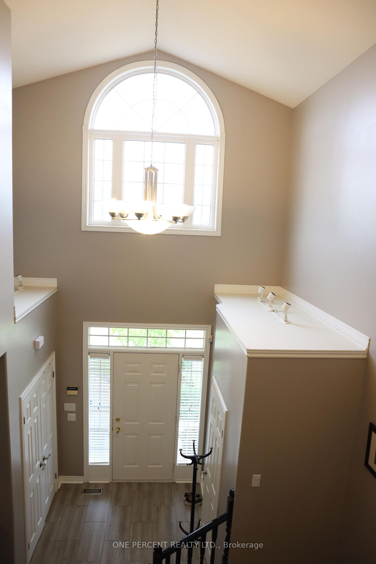 Photo 32 of 349 Winterberry Boulevard, Thorold, Confederation Heights — HOMEH