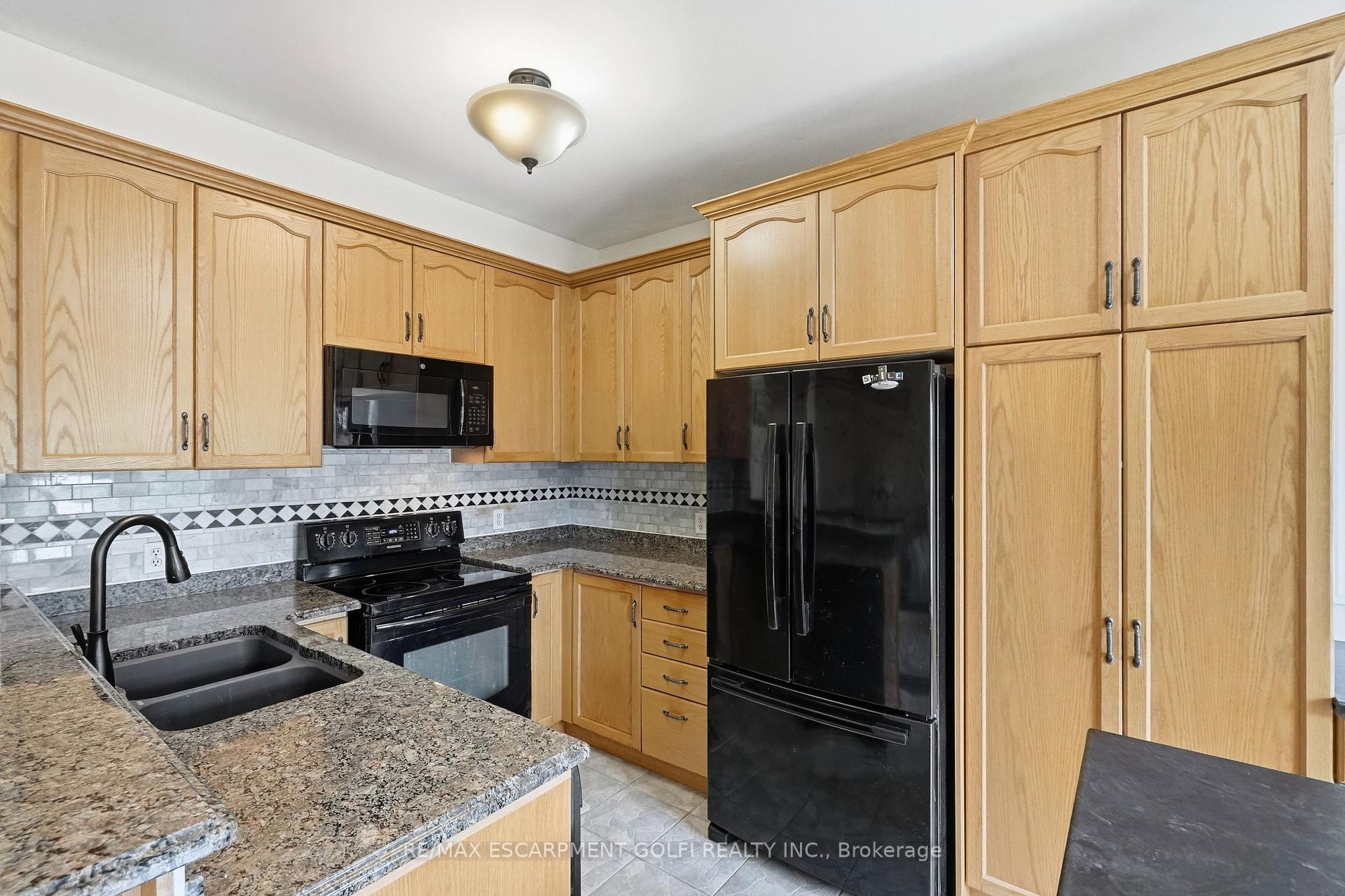 Photo 8 of 459 Highway No 8, Hamilton, Stoney Creek — HOMEH