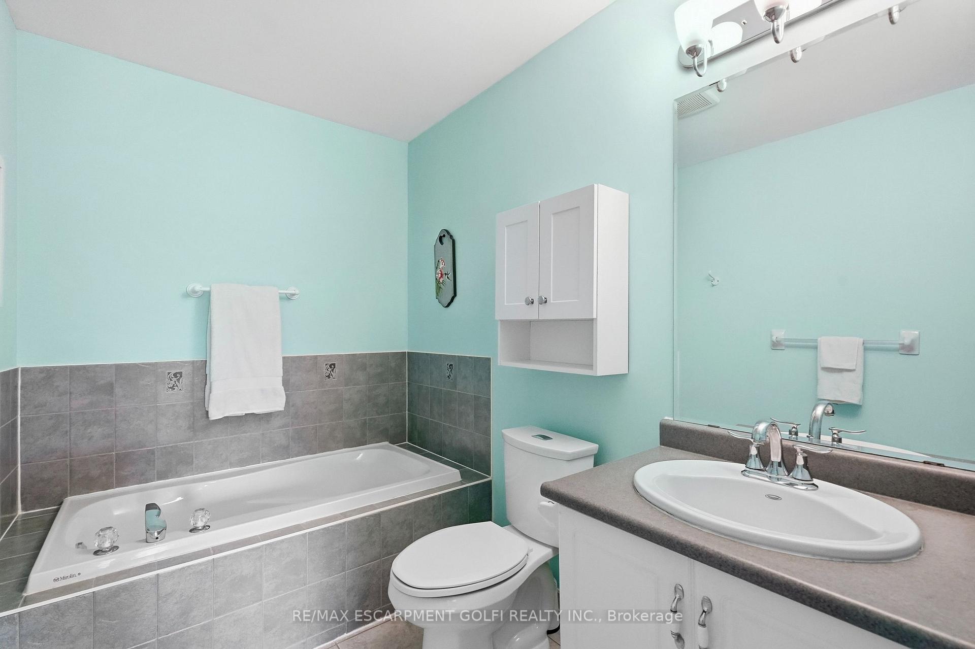Photo 13 of 459 Highway No 8, Hamilton, Stoney Creek — HOMEH
