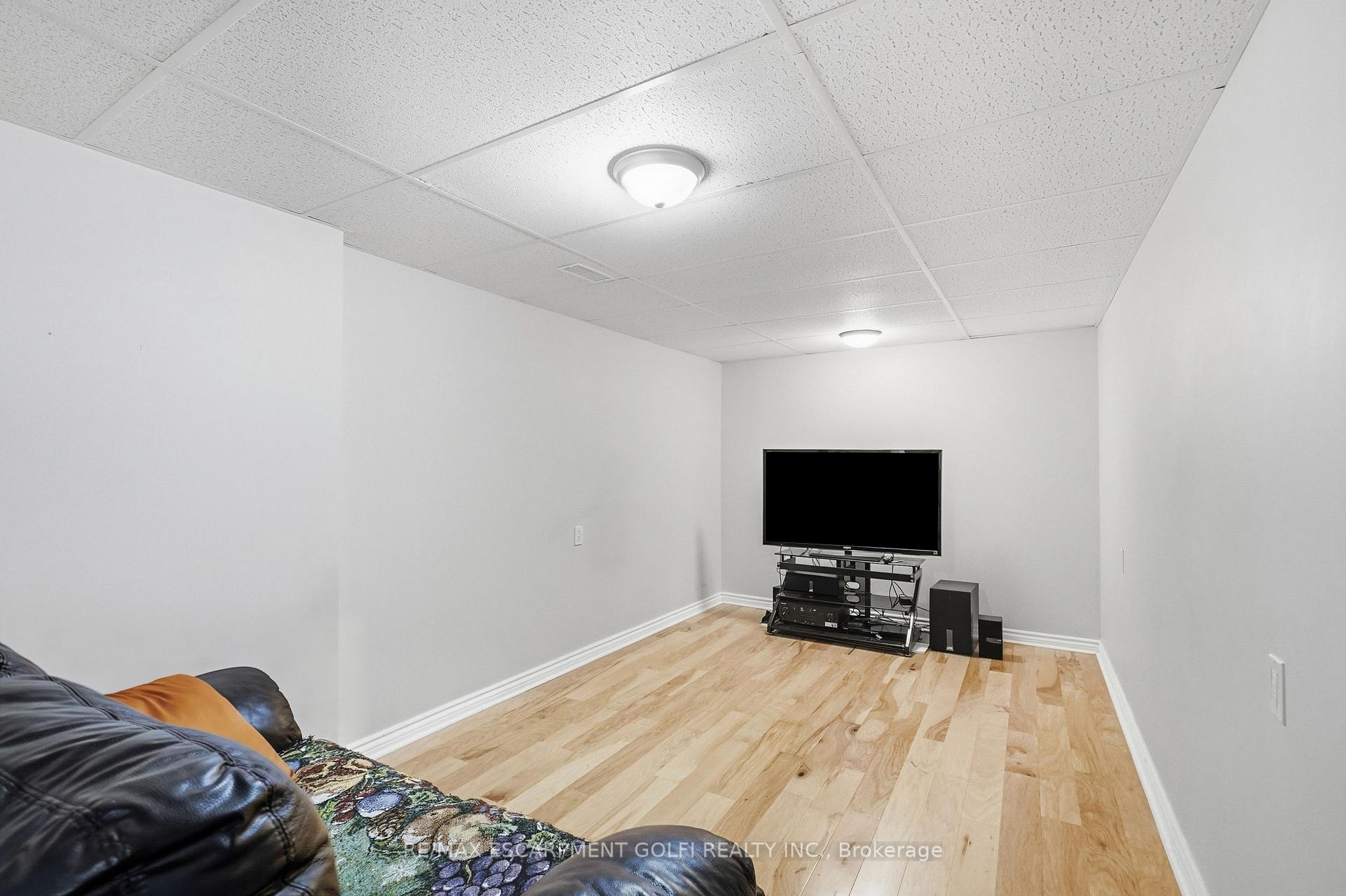 Photo 22 of 459 Highway No 8, Hamilton, Stoney Creek — HOMEH