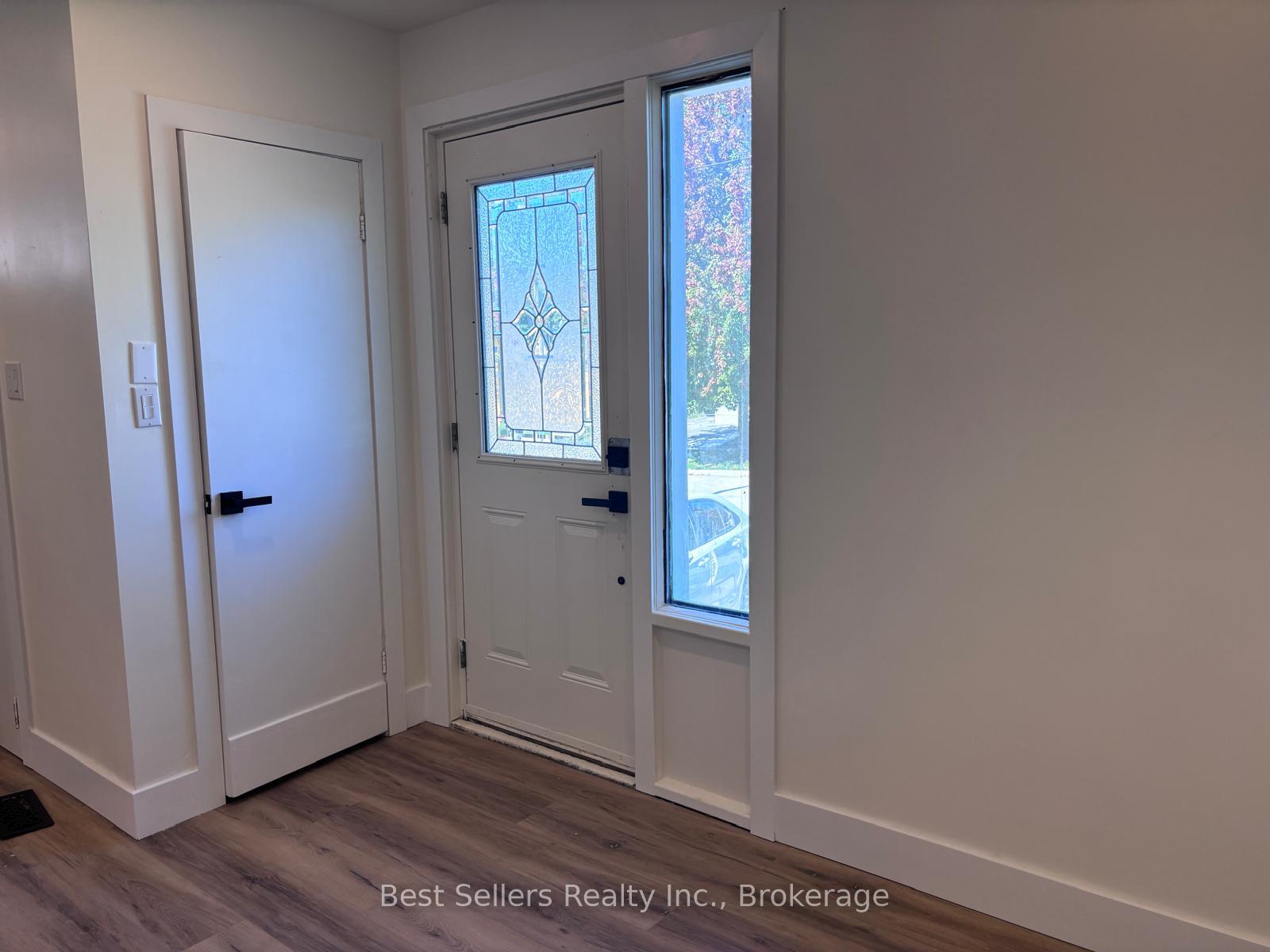 Photo 3 of Unit MAIN, 767 Gaspe Avenue, Oshawa, Lakeview — HOMEH