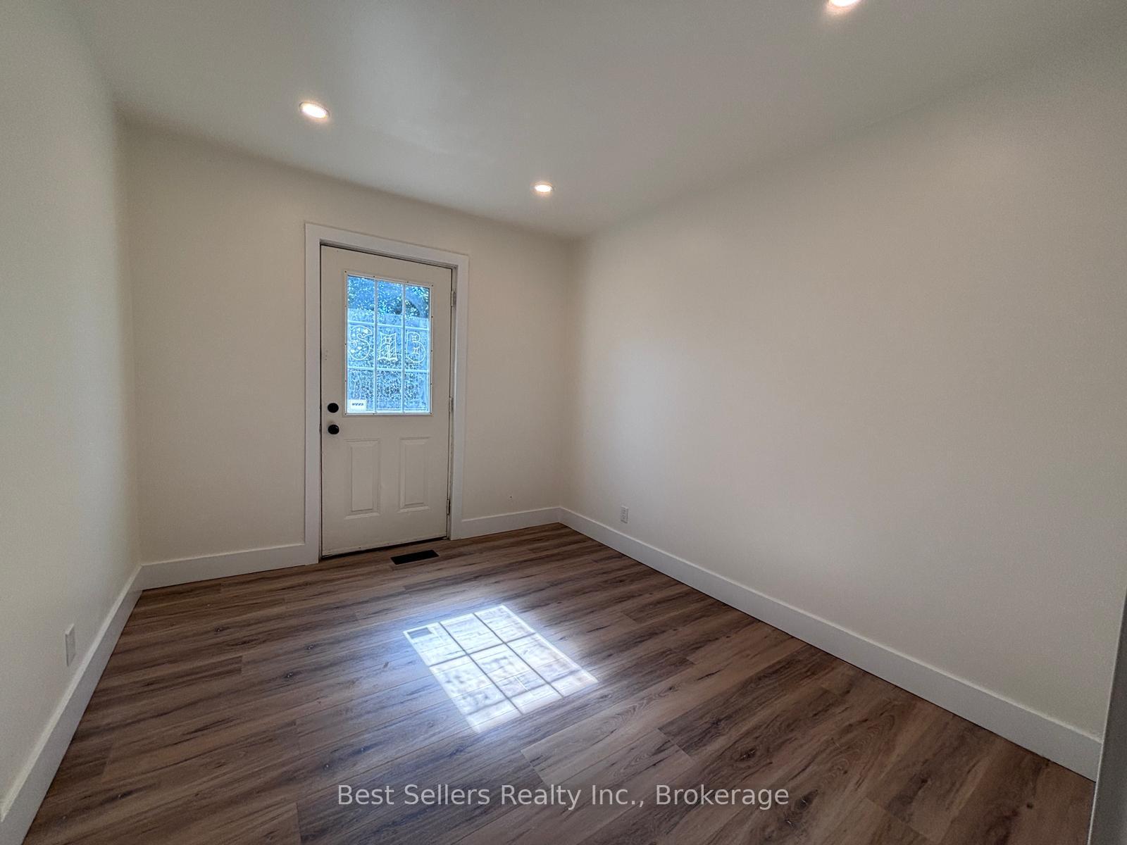 Photo 10 of Unit MAIN, 767 Gaspe Avenue, Oshawa, Lakeview — HOMEH
