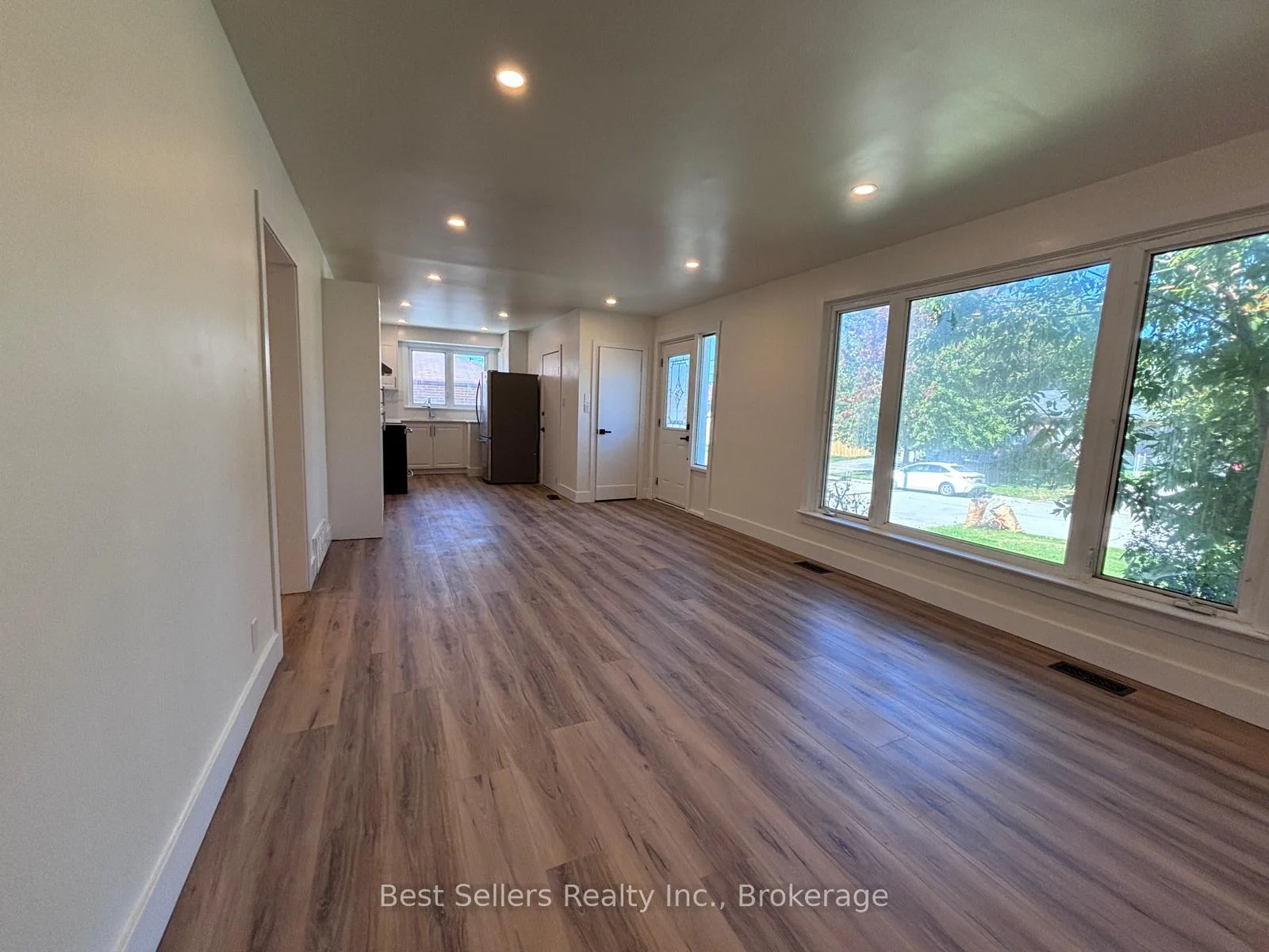Photo 13 of Unit MAIN, 767 Gaspe Avenue, Oshawa, Lakeview — HOMEH