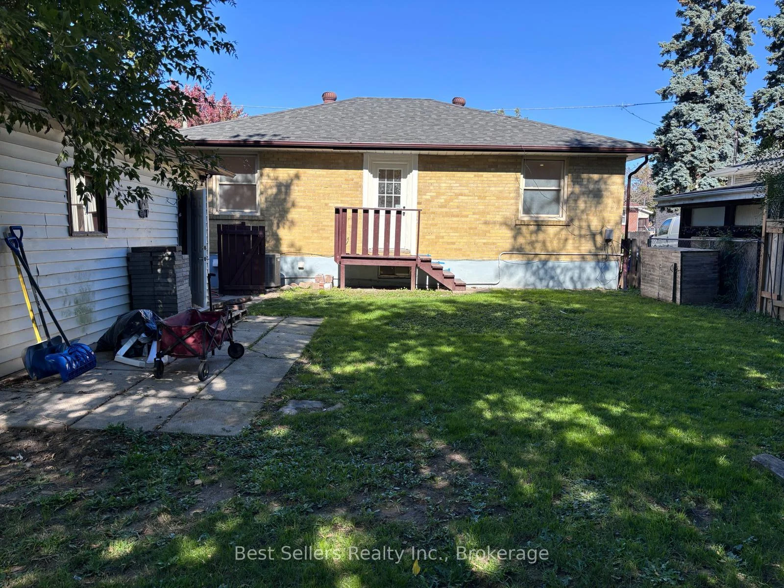 Photo 18 of Unit MAIN, 767 Gaspe Avenue, Oshawa, Lakeview — HOMEH