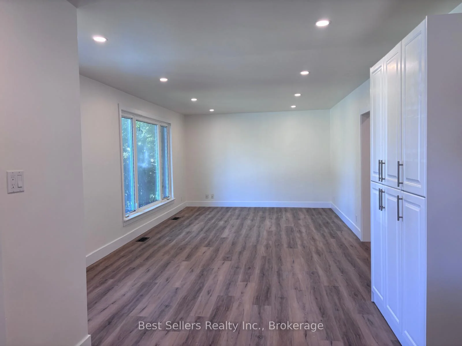 Photo 19 of Unit MAIN, 767 Gaspe Avenue, Oshawa, Lakeview — HOMEH