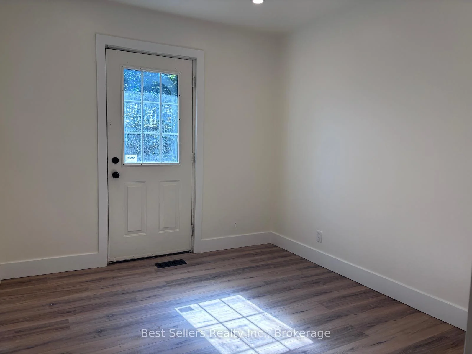 Photo 25 of Unit MAIN, 767 Gaspe Avenue, Oshawa, Lakeview — HOMEH