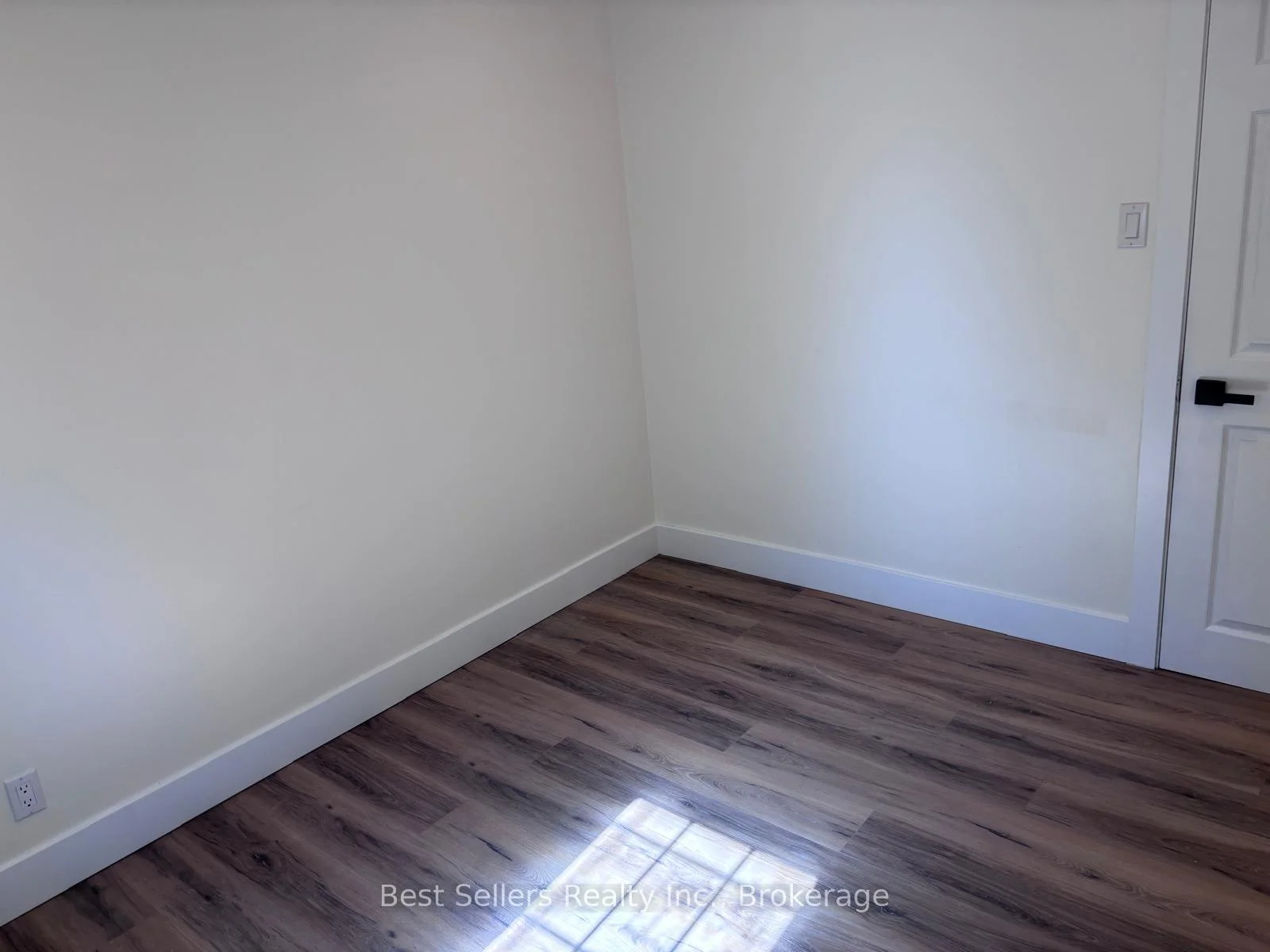 Photo 26 of Unit MAIN, 767 Gaspe Avenue, Oshawa, Lakeview — HOMEH