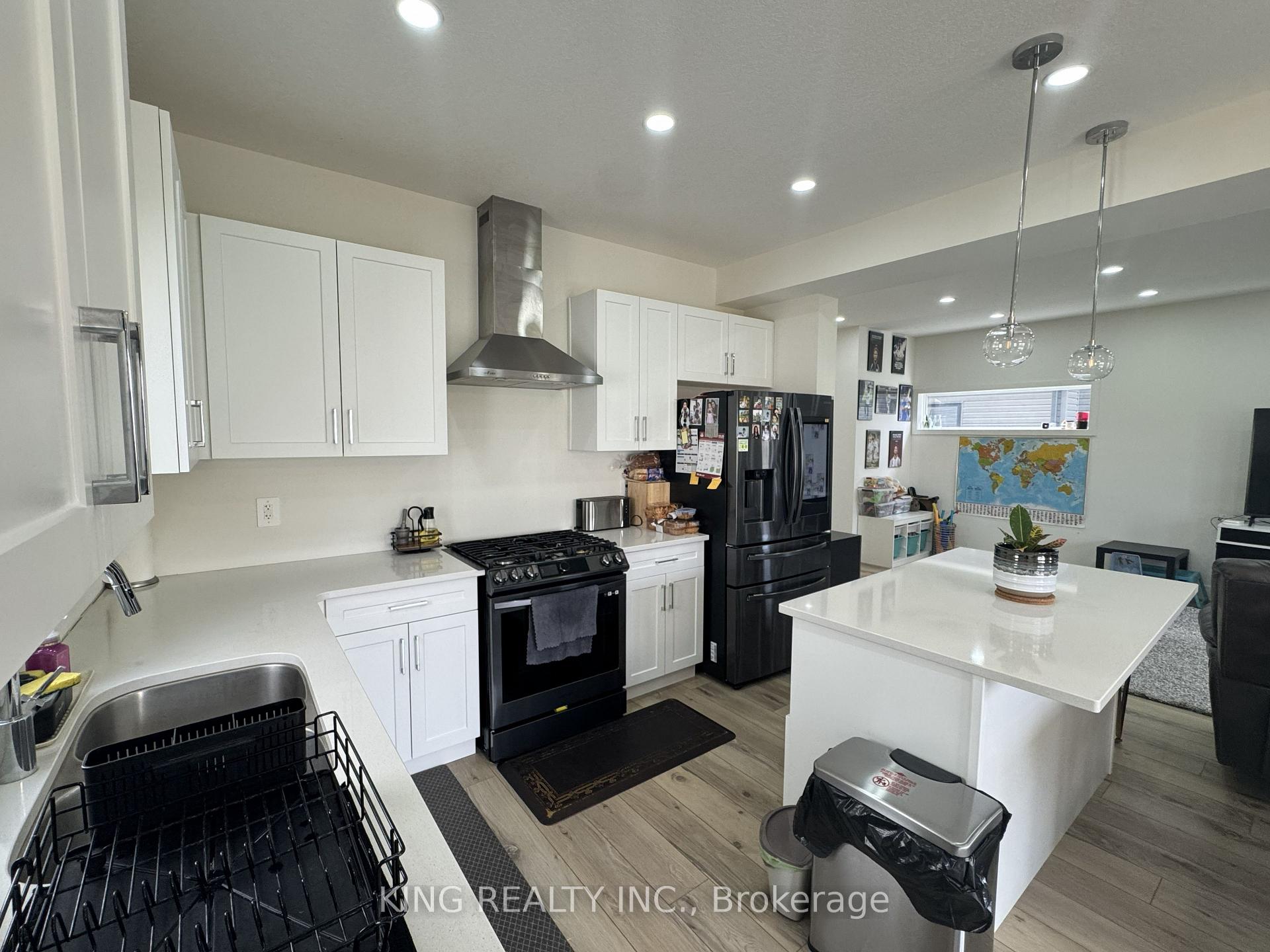 Photo 15 of Unit UPPER, 1462 Twilite Boulevard, London, North S — HOMEH