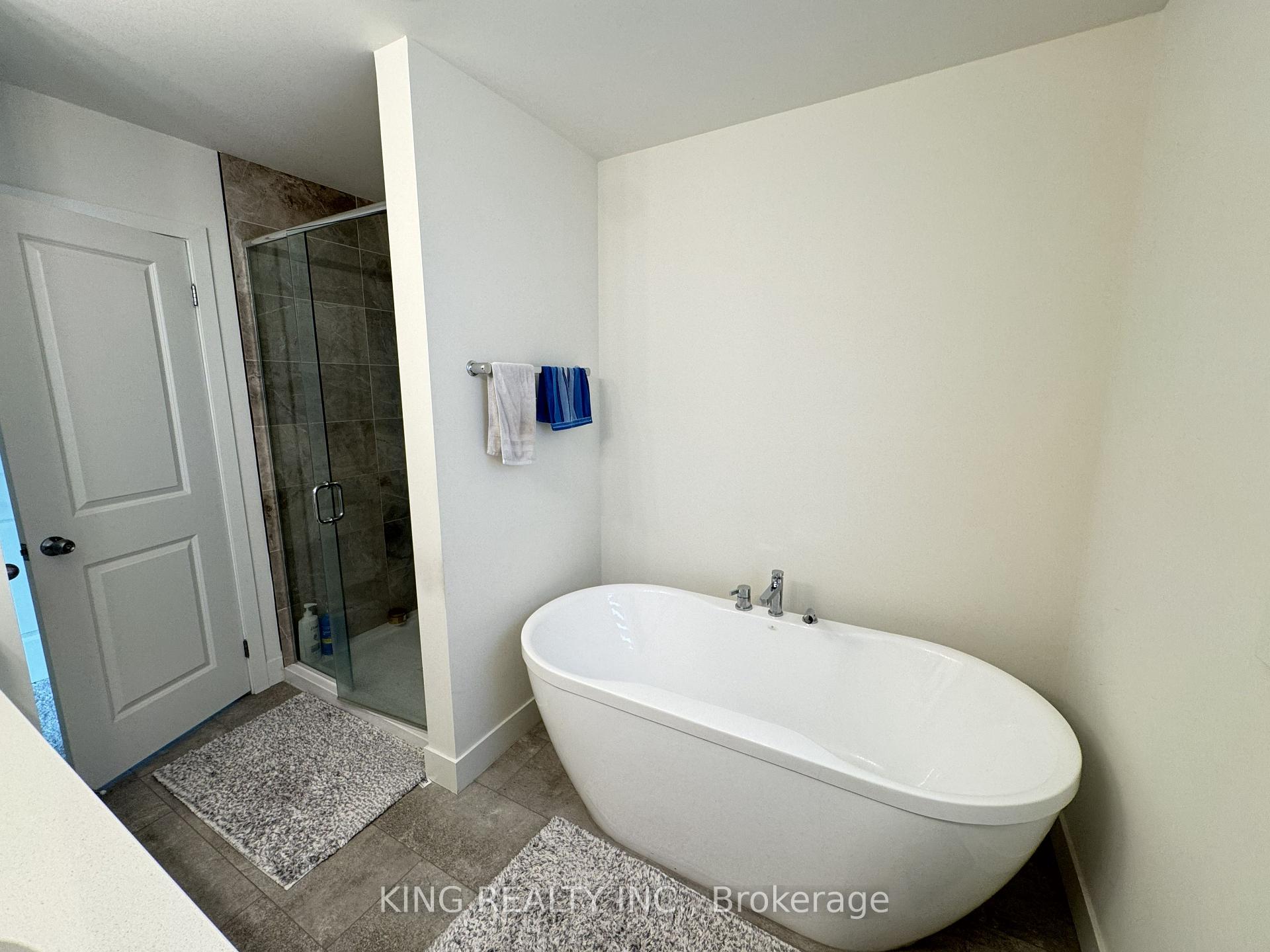 Photo 29 of Unit UPPER, 1462 Twilite Boulevard, London, North S — HOMEH