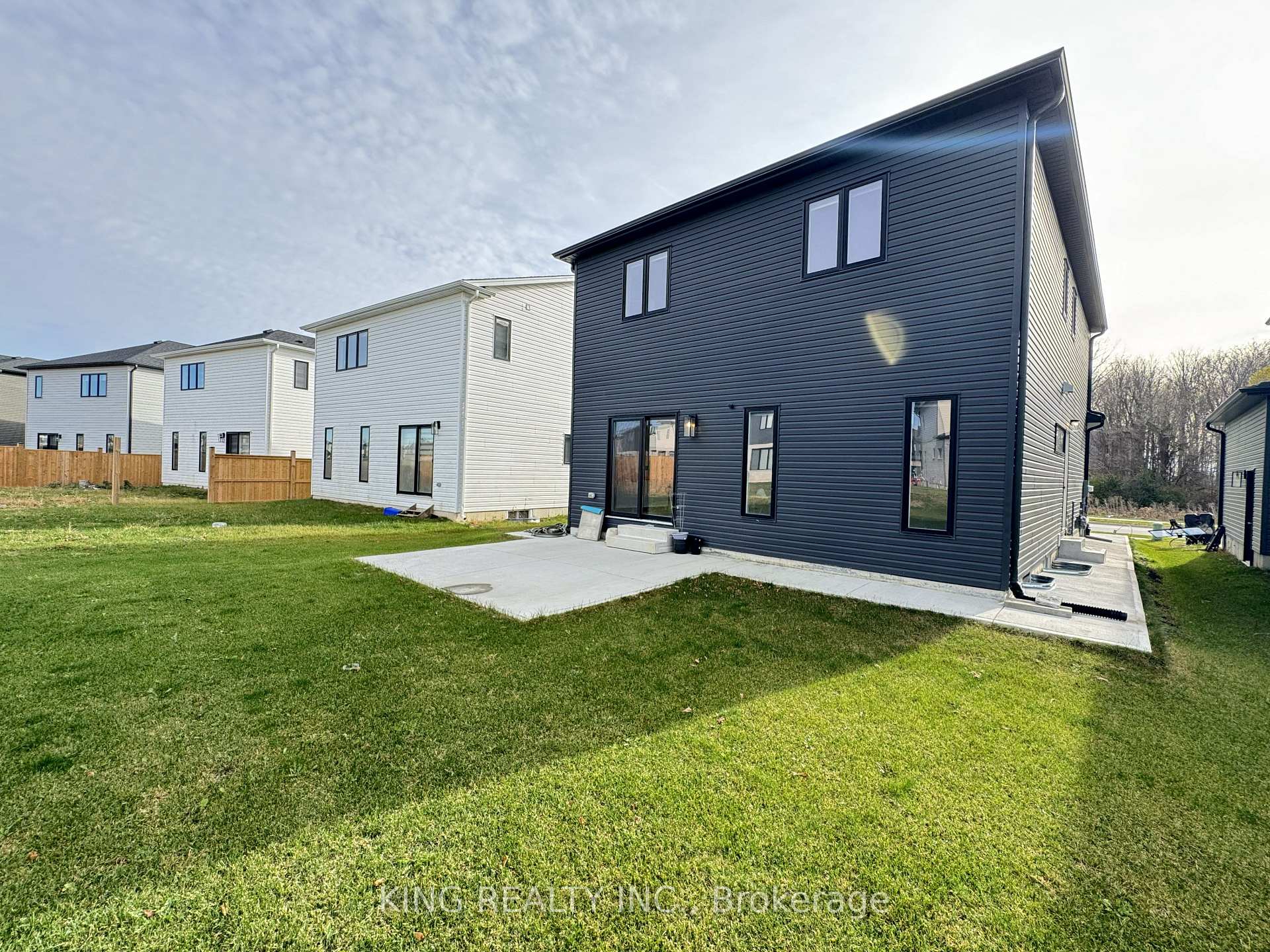 Photo 35 of Unit UPPER, 1462 Twilite Boulevard, London, North S — HOMEH