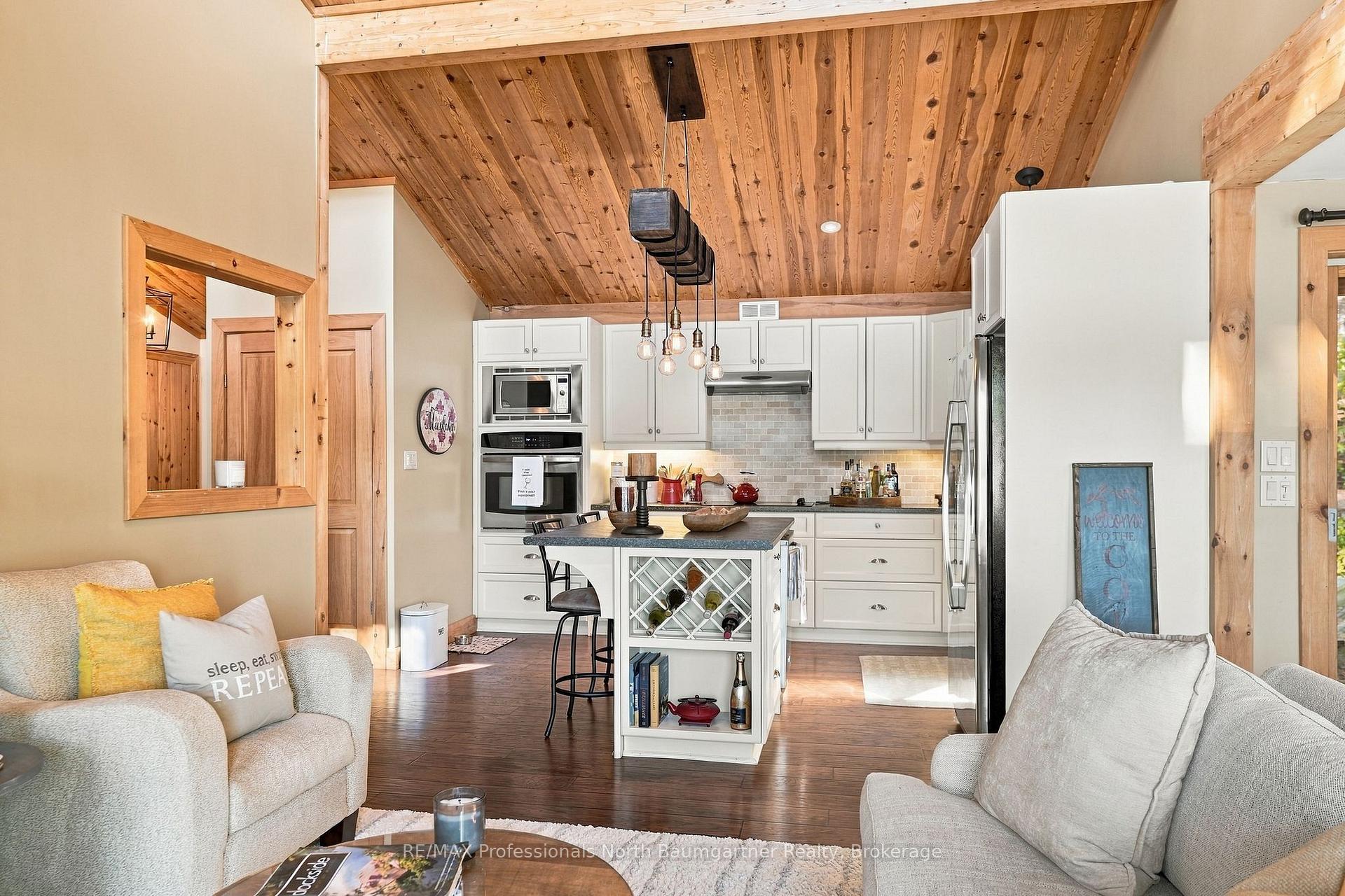 Photo 10 of 1014 Mackmore Trail, Algonquin Highlands, Stanhope — HOMEH