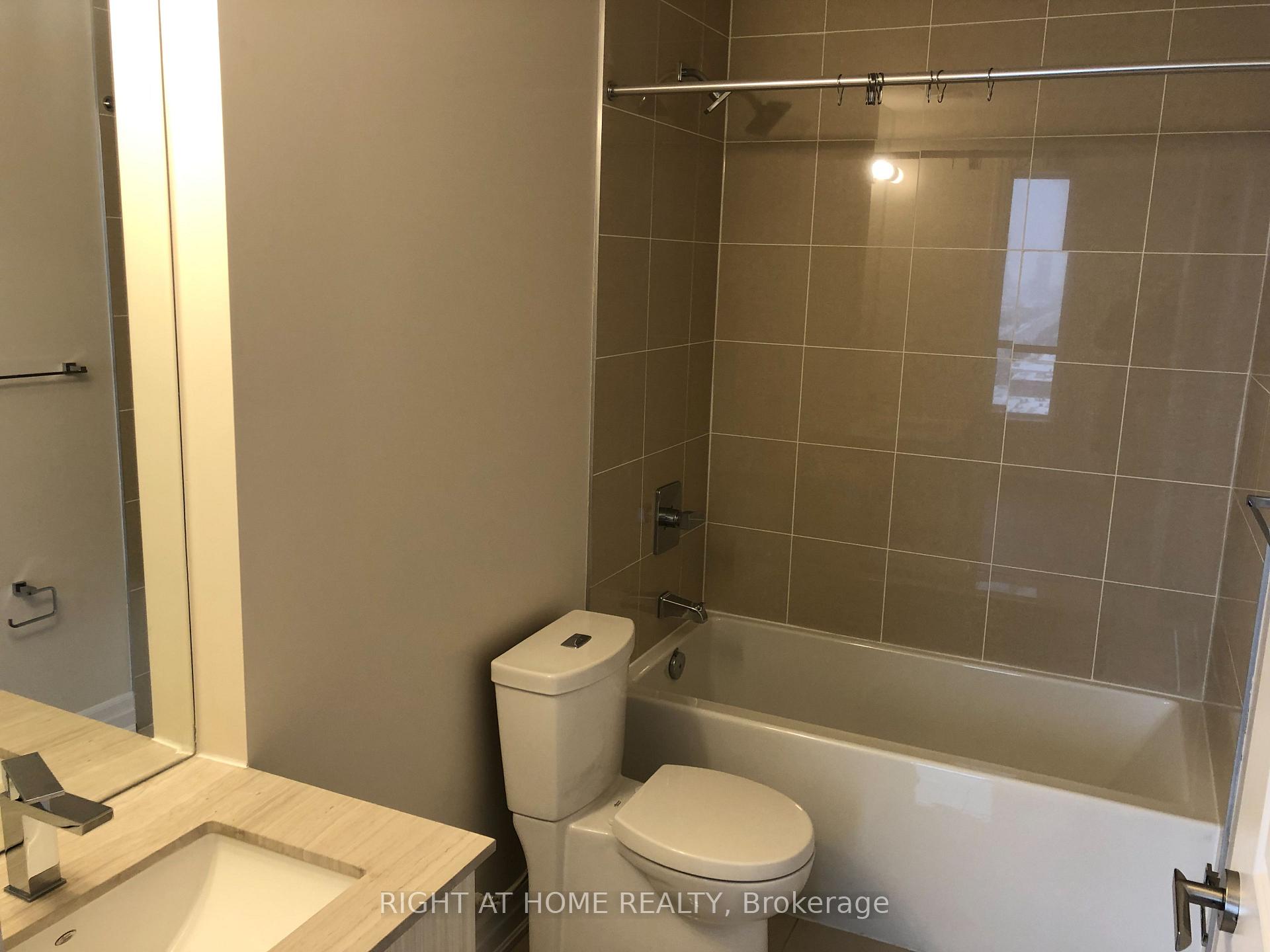 Photo 7 of Unit 2005, 9075 Jane Street, Vaughan, Concord — HOMEH