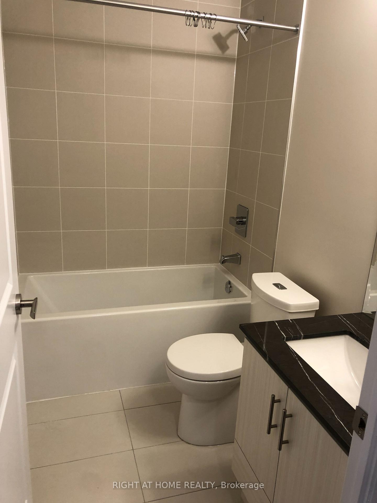 Photo 9 of Unit 2005, 9075 Jane Street, Vaughan, Concord — HOMEH