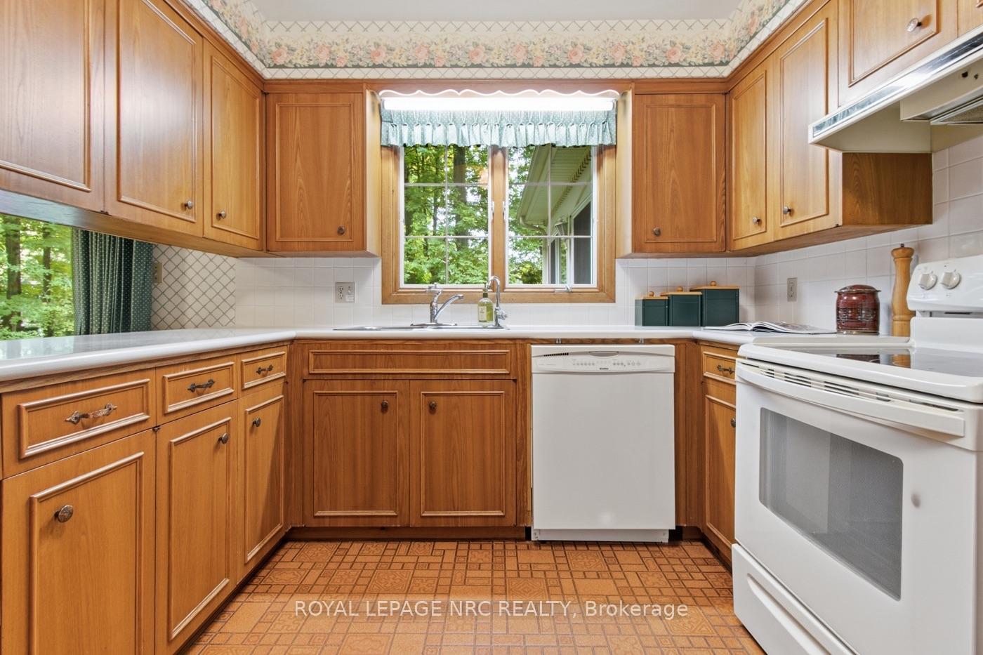 Photo 26 of 53 Stella Street, Pelham, Fonthill — HOMEH