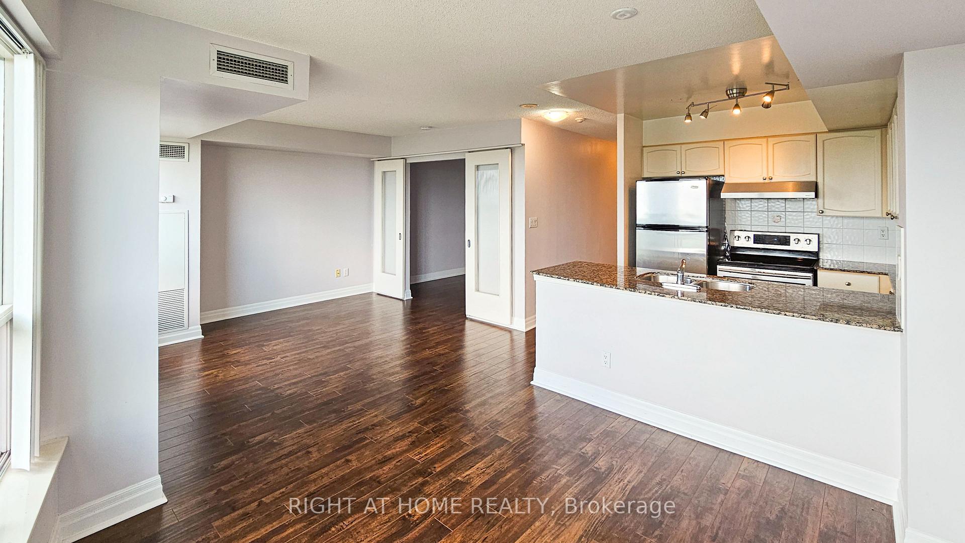 Photo 6 of Unit 1510, 188 Doris Avenue, North York, Willowdale East — HOMEH