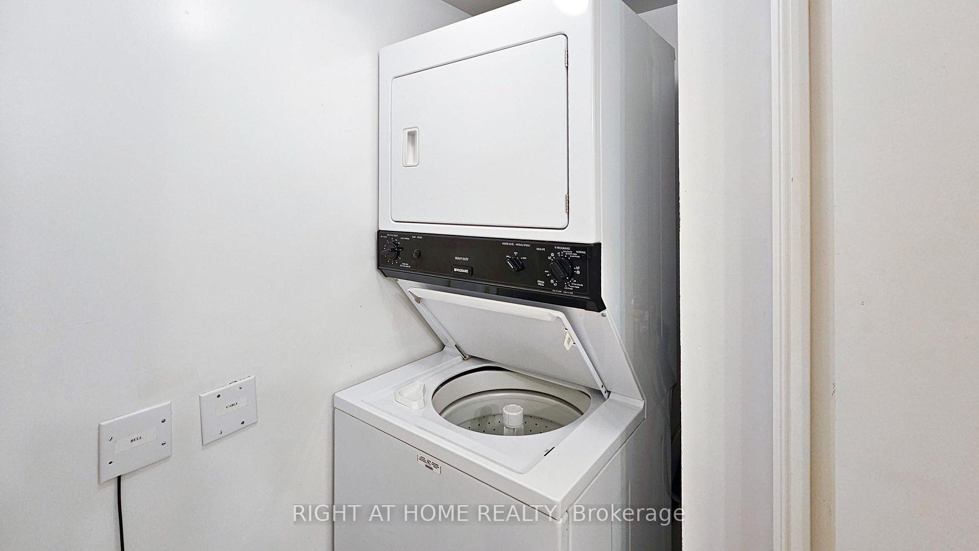 Photo 14 of Unit 1510, 188 Doris Avenue, North York, Willowdale East — HOMEH