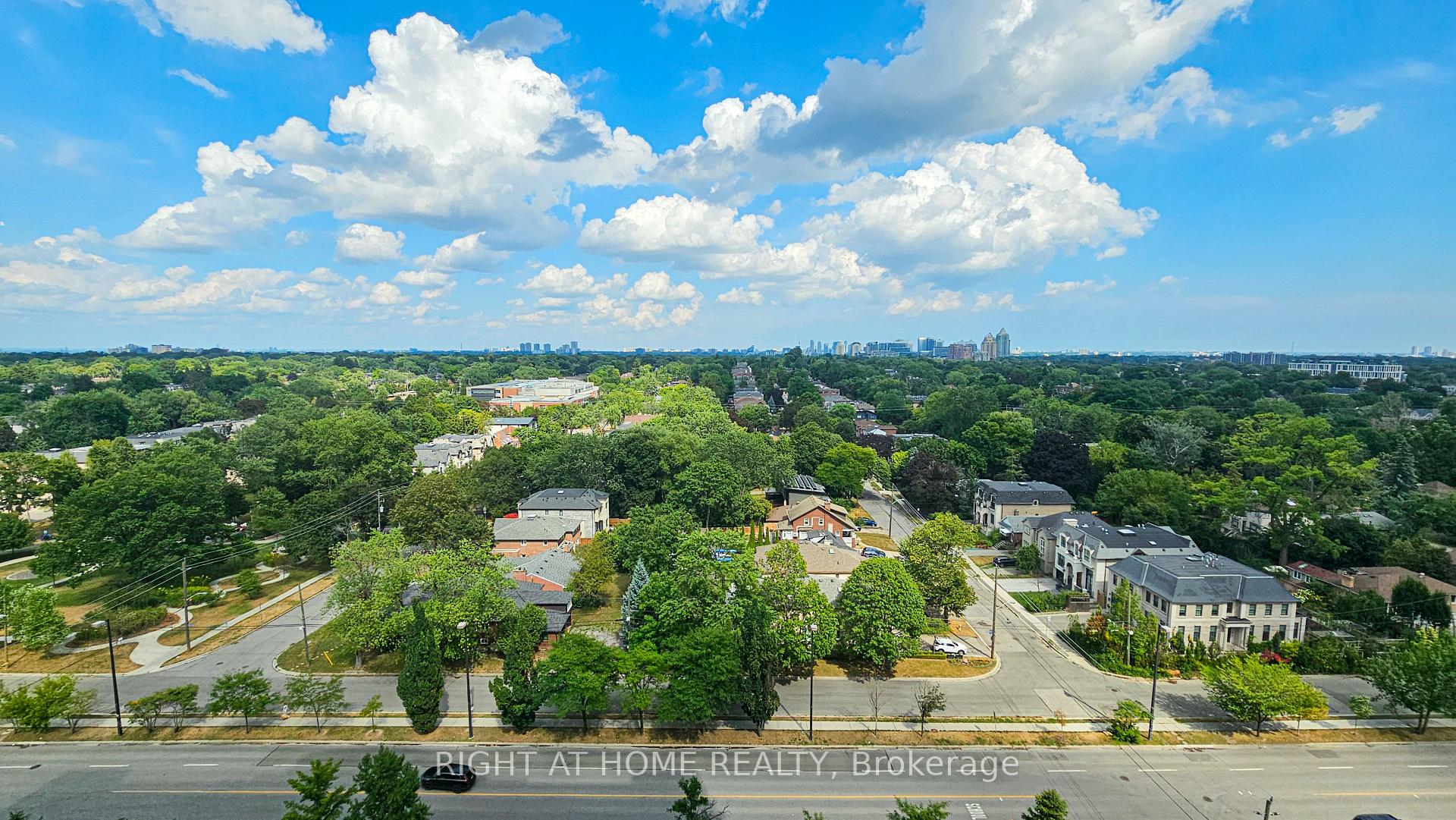 Photo 15 of Unit 1510, 188 Doris Avenue, North York, Willowdale East — HOMEH