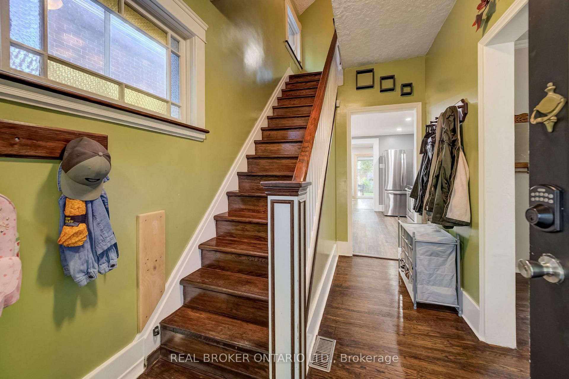 Photo 5 of 36 Cherry Street, Stratford — HOMEH