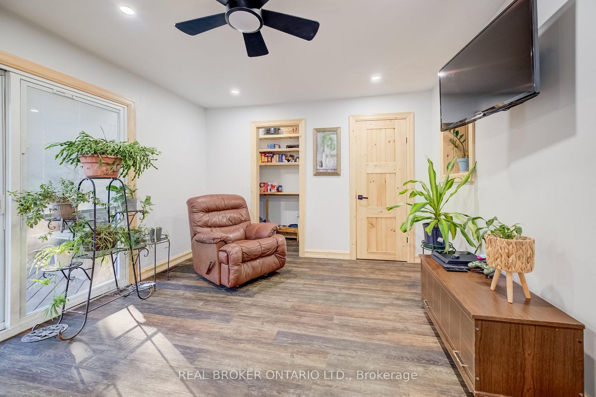 Photo 10 of 36 Cherry Street, Stratford — HOMEH