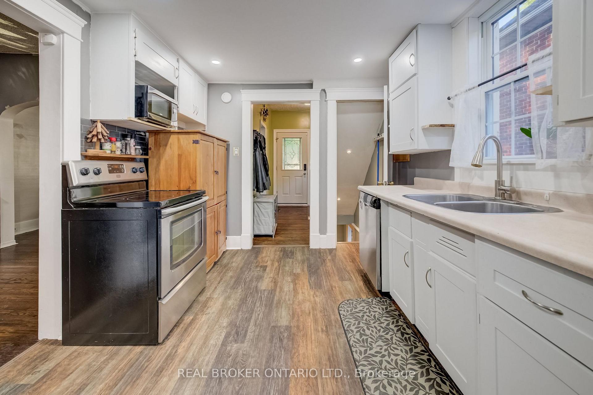 Photo 17 of 36 Cherry Street, Stratford — HOMEH