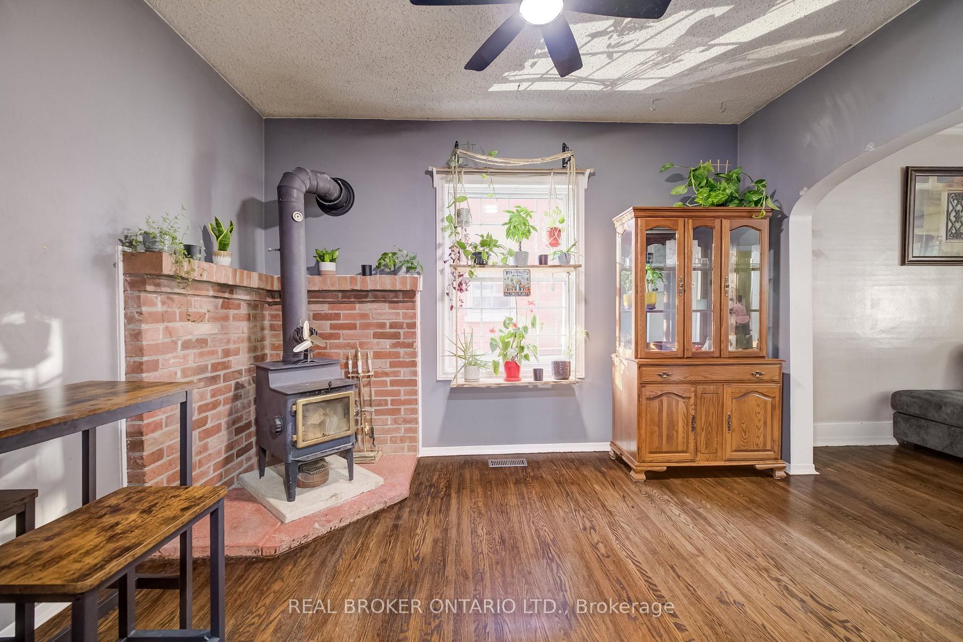 Photo 19 of 36 Cherry Street, Stratford — HOMEH