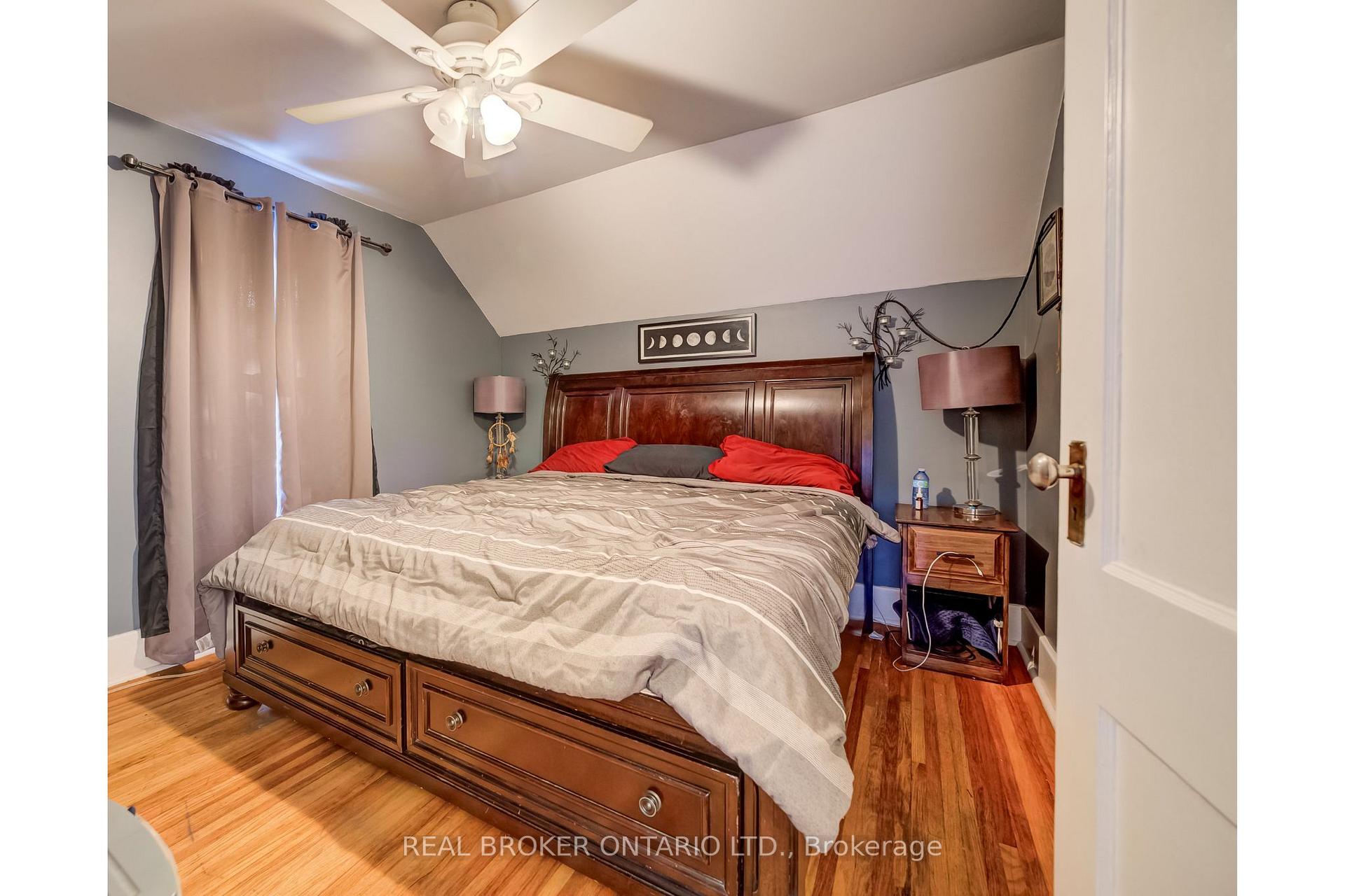 Photo 21 of 36 Cherry Street, Stratford — HOMEH