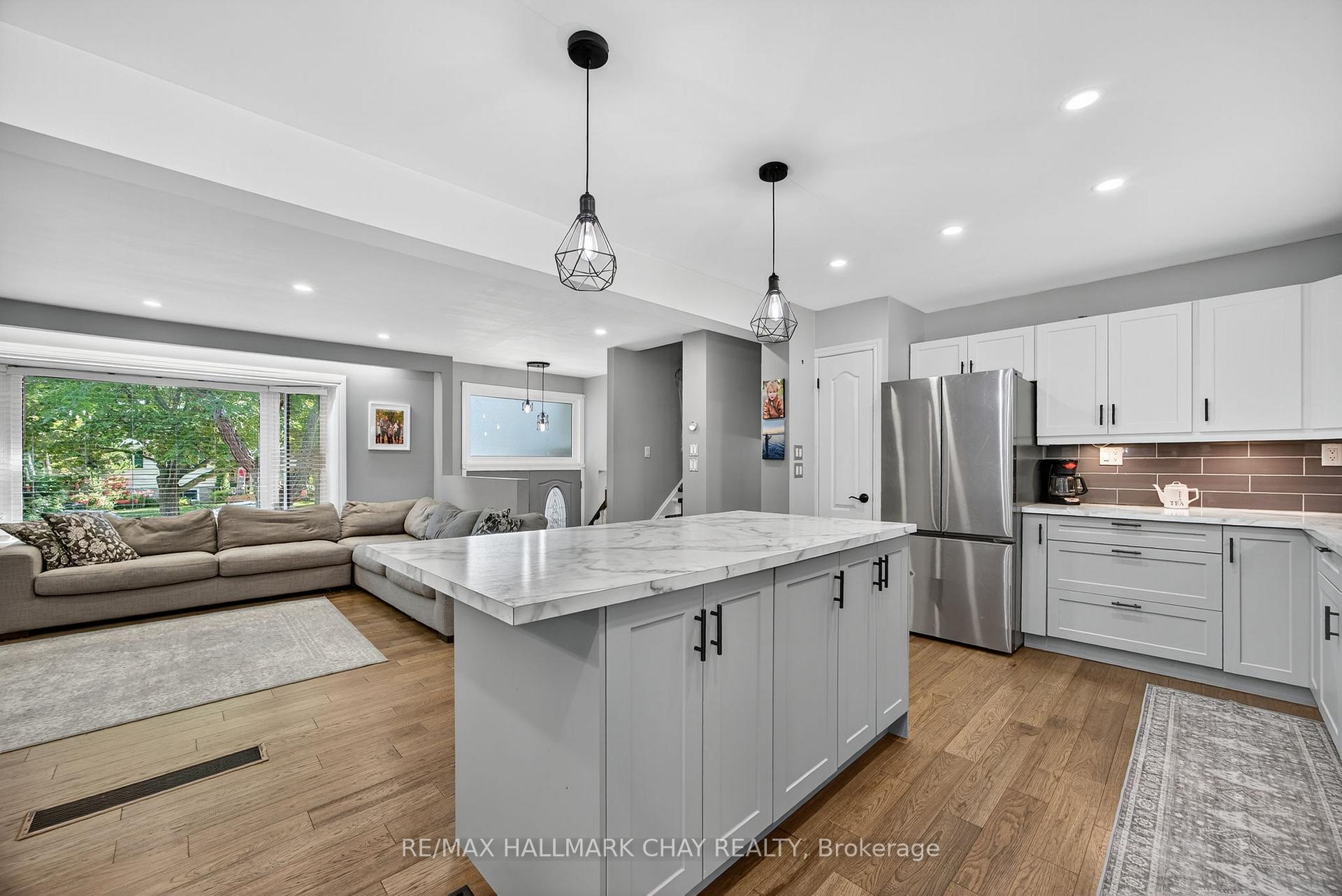 Photo 12 of 56 Briar Road, Barrie, Allandale Heights — HOMEH