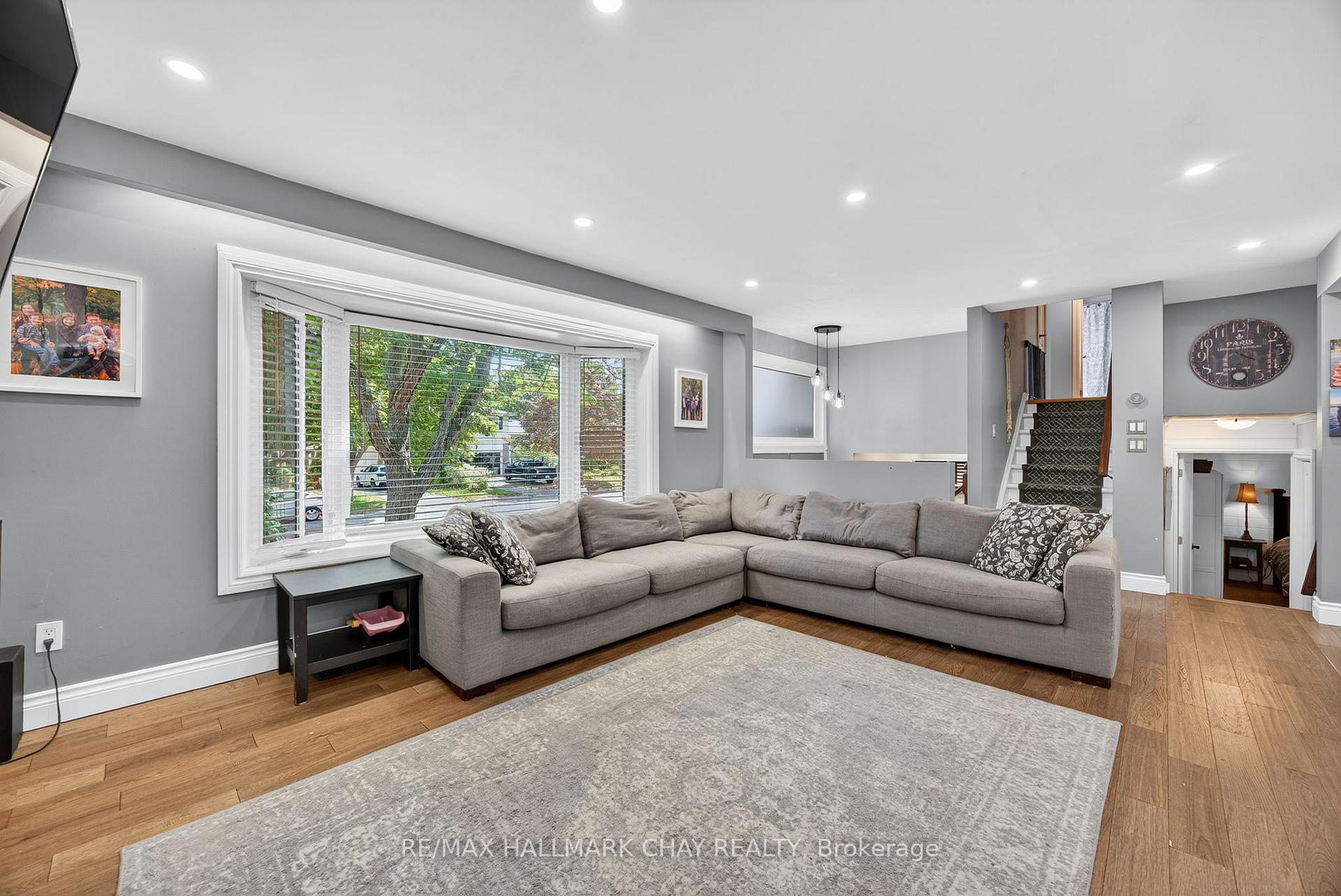Photo 19 of 56 Briar Road, Barrie, Allandale Heights — HOMEH