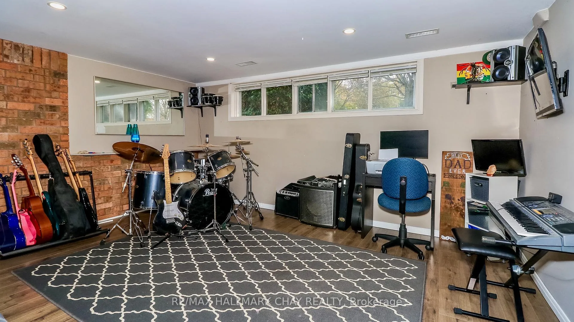Photo 50 of 56 Briar Road, Barrie, Allandale Heights — HOMEH